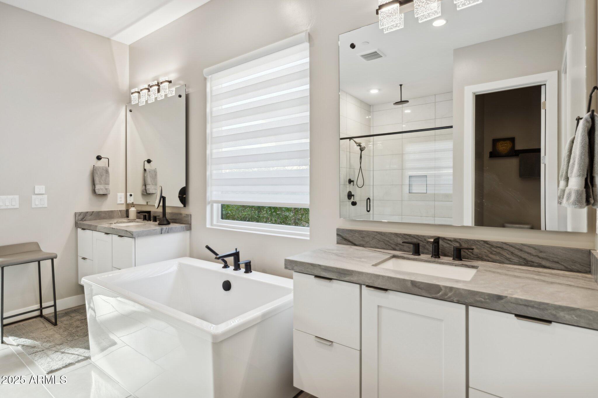 ADERO CANYON PARCEL 6 REPLAT - Residential