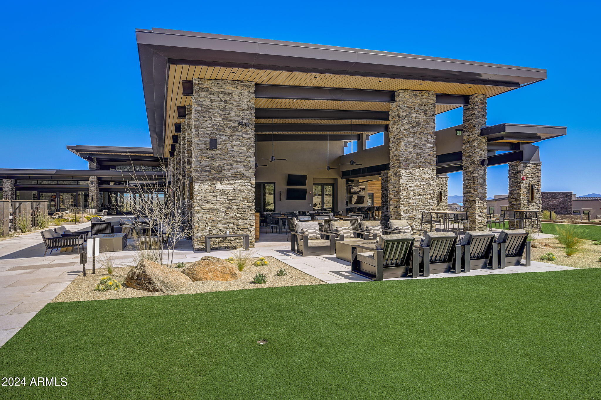 SERENO CANYON - Residential