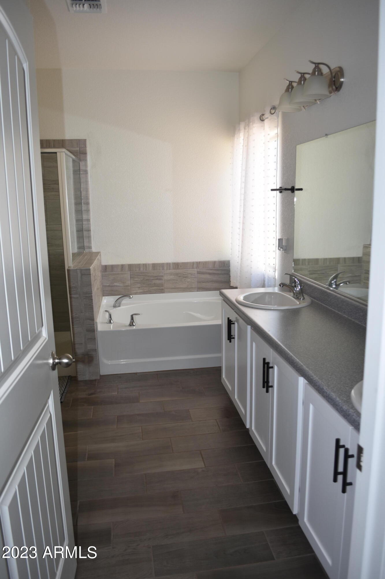 Holiday - Residential Lease