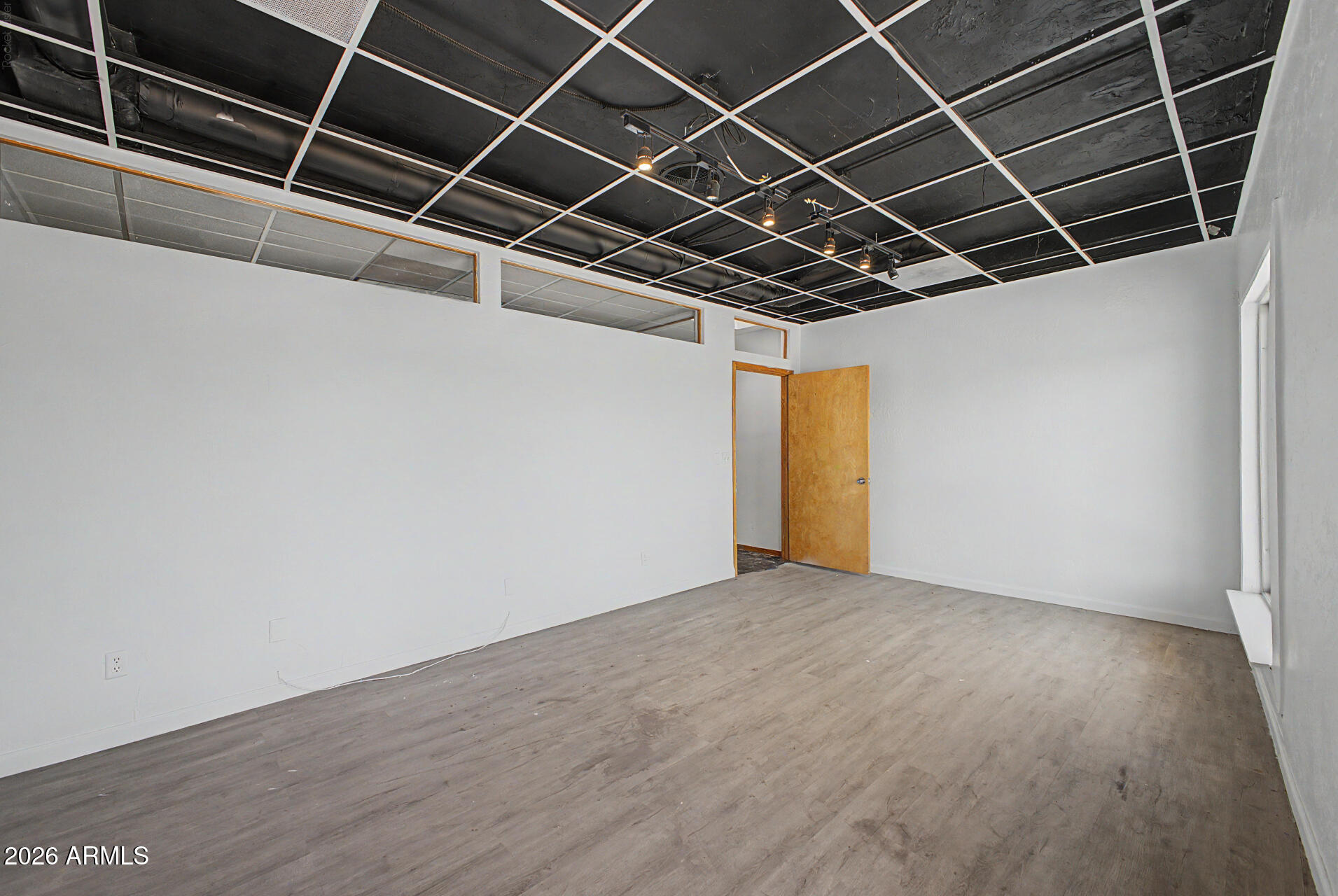 VINEYARD PLACE AMD - Commercial Lease