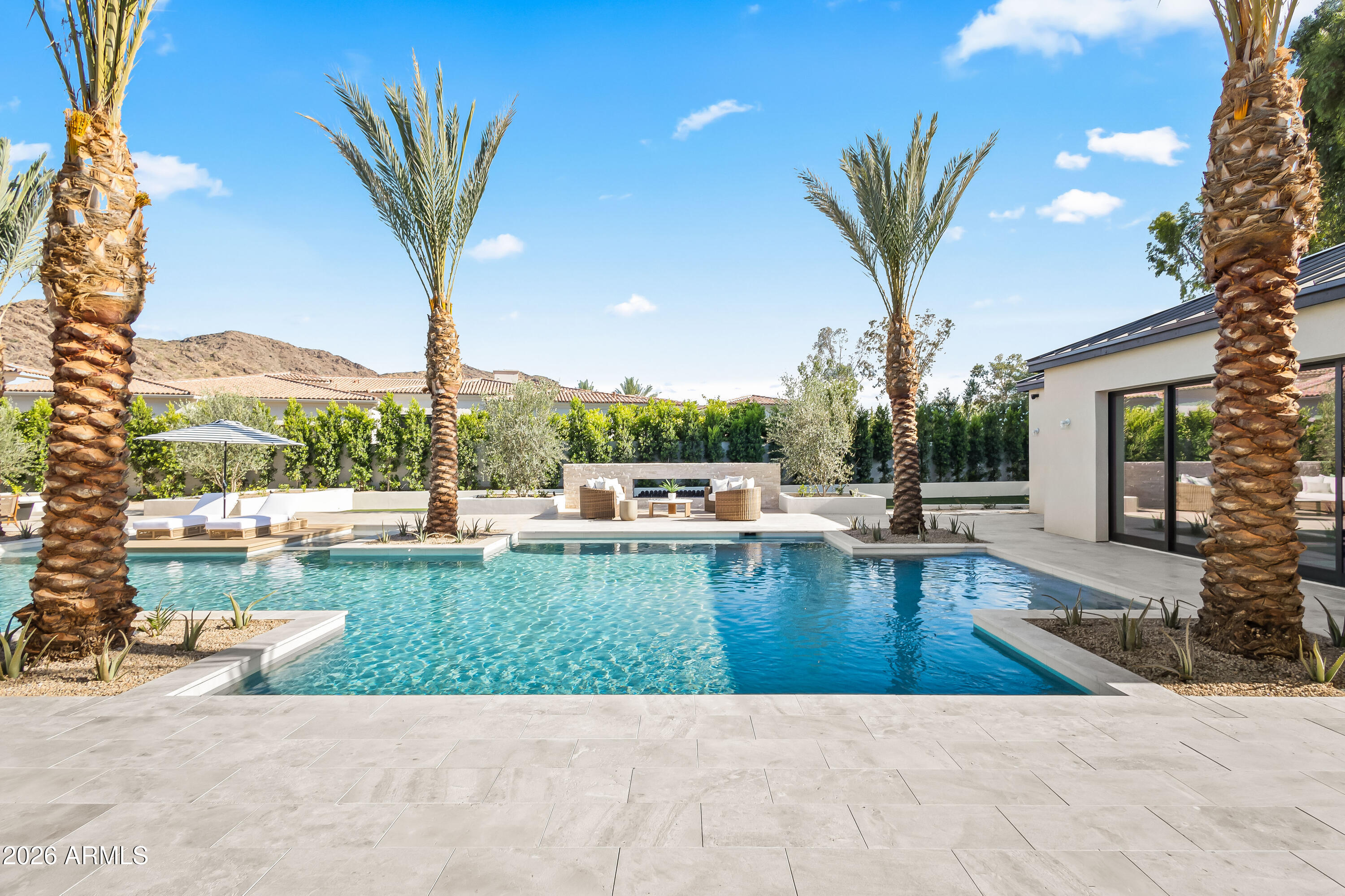 MOCKINGBIRD SQUARE - Residential
