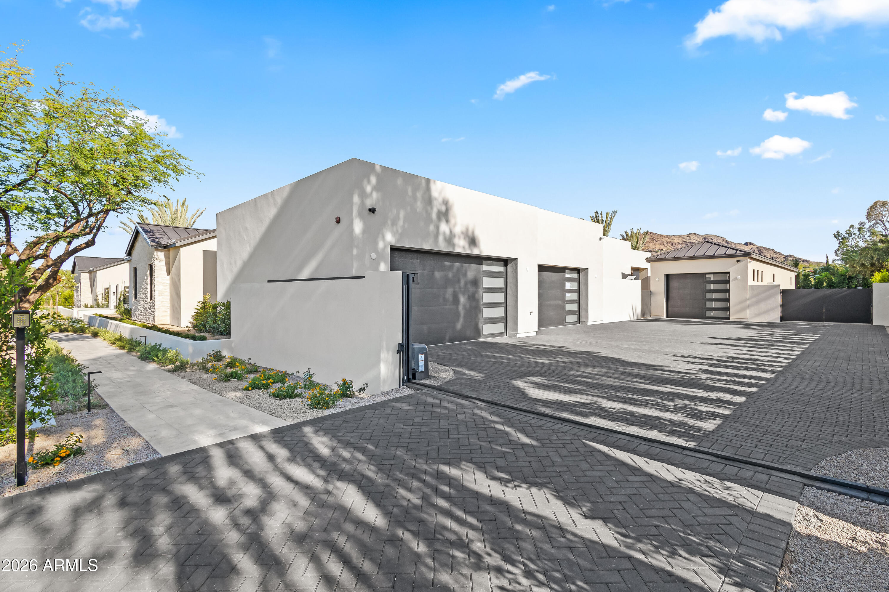 MOCKINGBIRD SQUARE - Residential