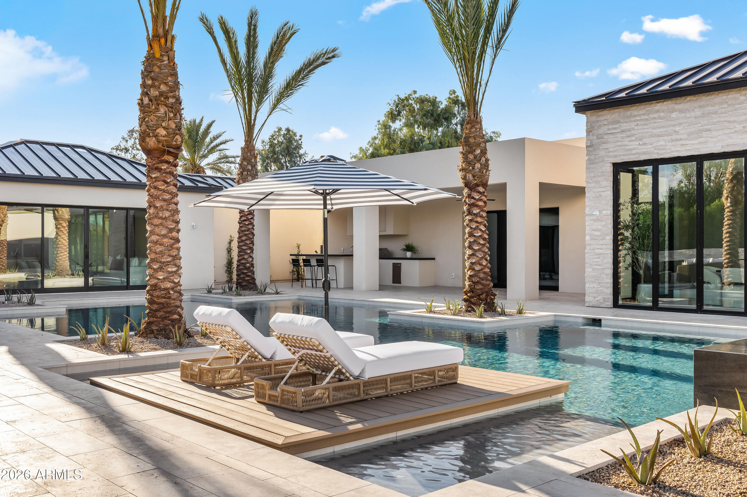 MOCKINGBIRD SQUARE - Residential