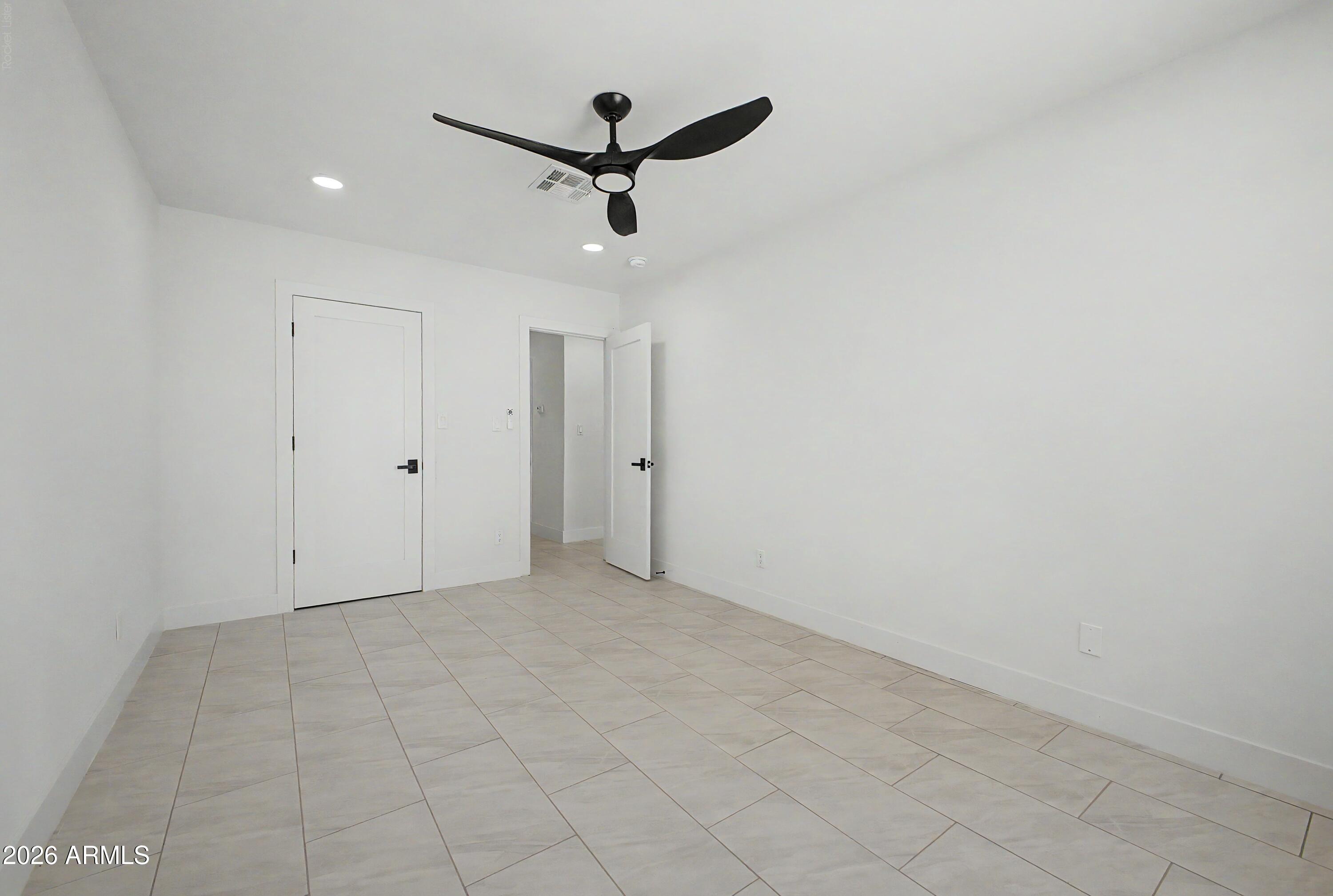 SHADOW ROCK ESTATES VARIOUS LOTS AND TRACTS - Residential