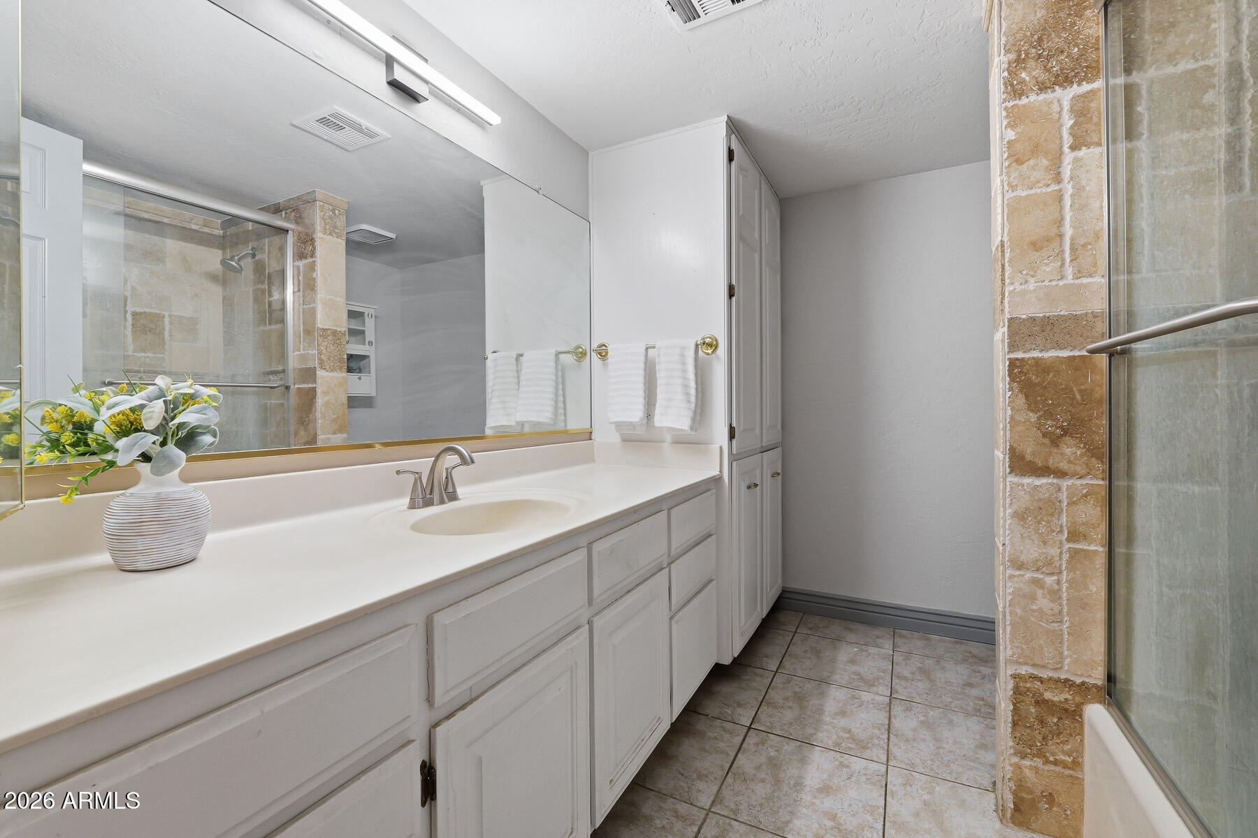 SUMMER PLACE PHASE 4 UNIT 1 - Residential