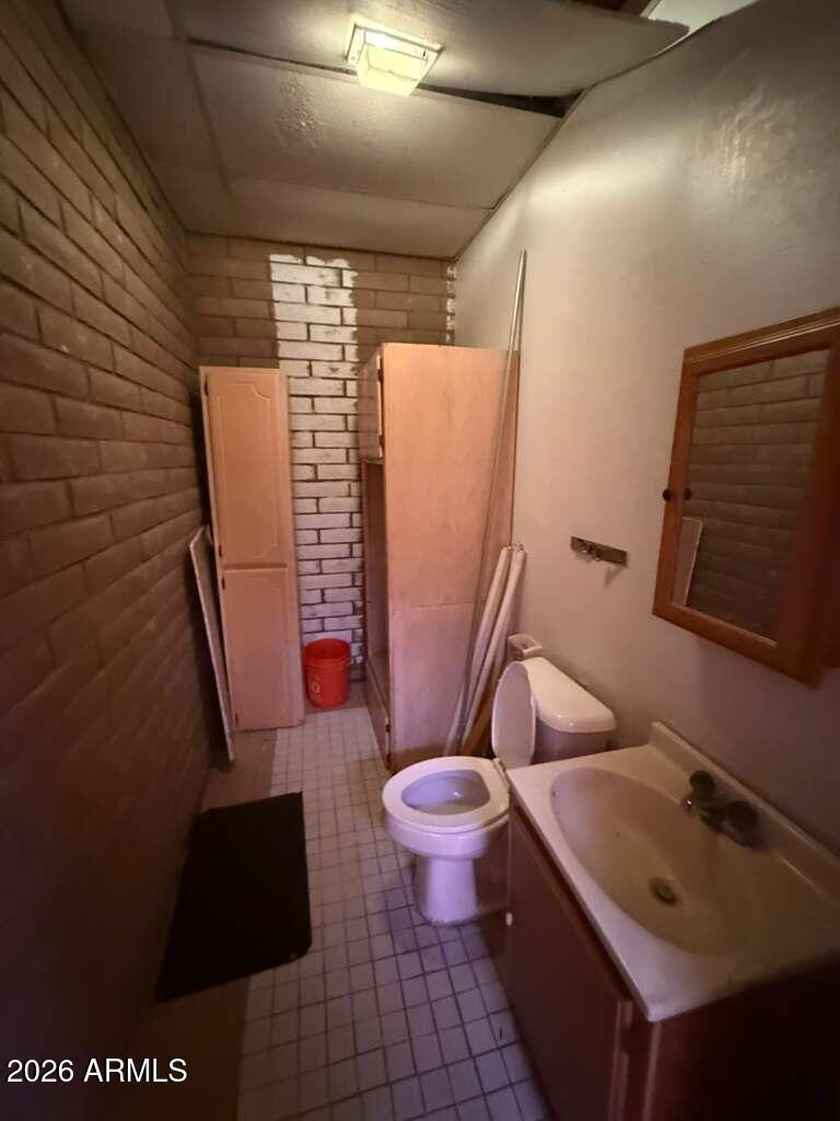 DOUGLAS - Commercial Lease