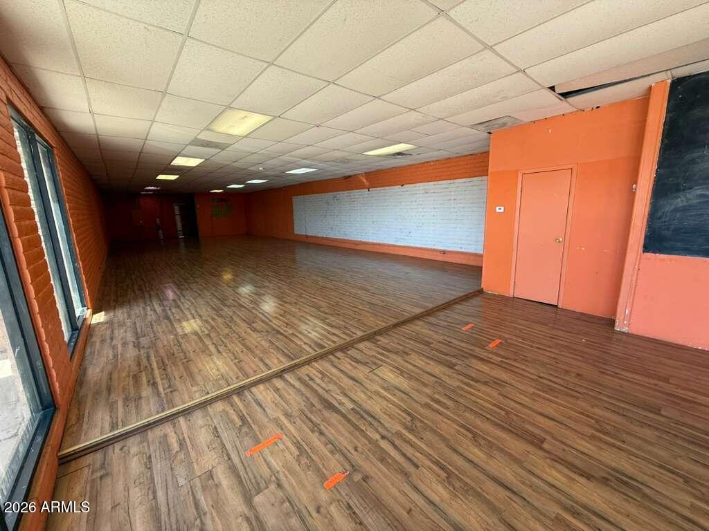 DOUGLAS - Commercial Lease
