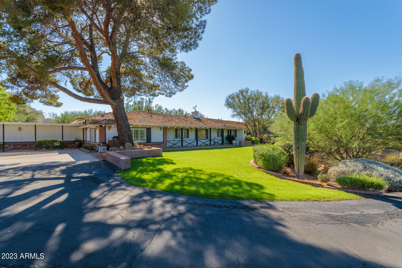 HACIENDA ESTATES - Residential