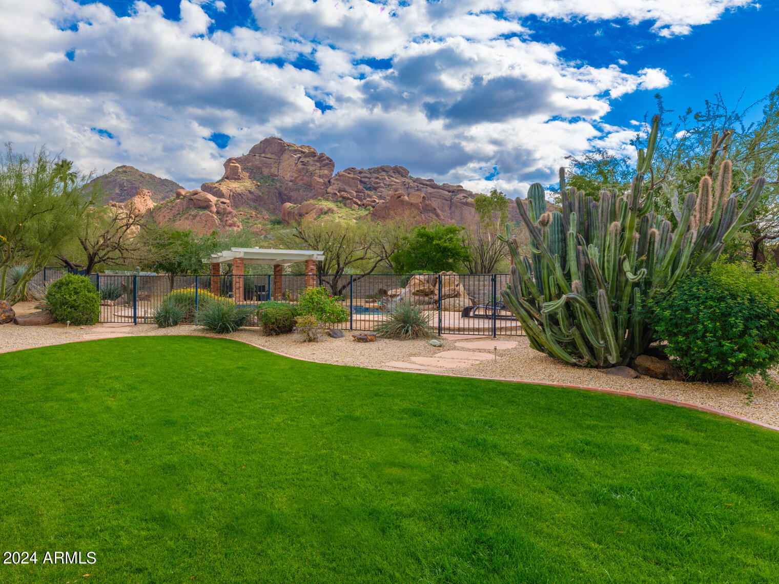 HACIENDA ESTATES - Residential