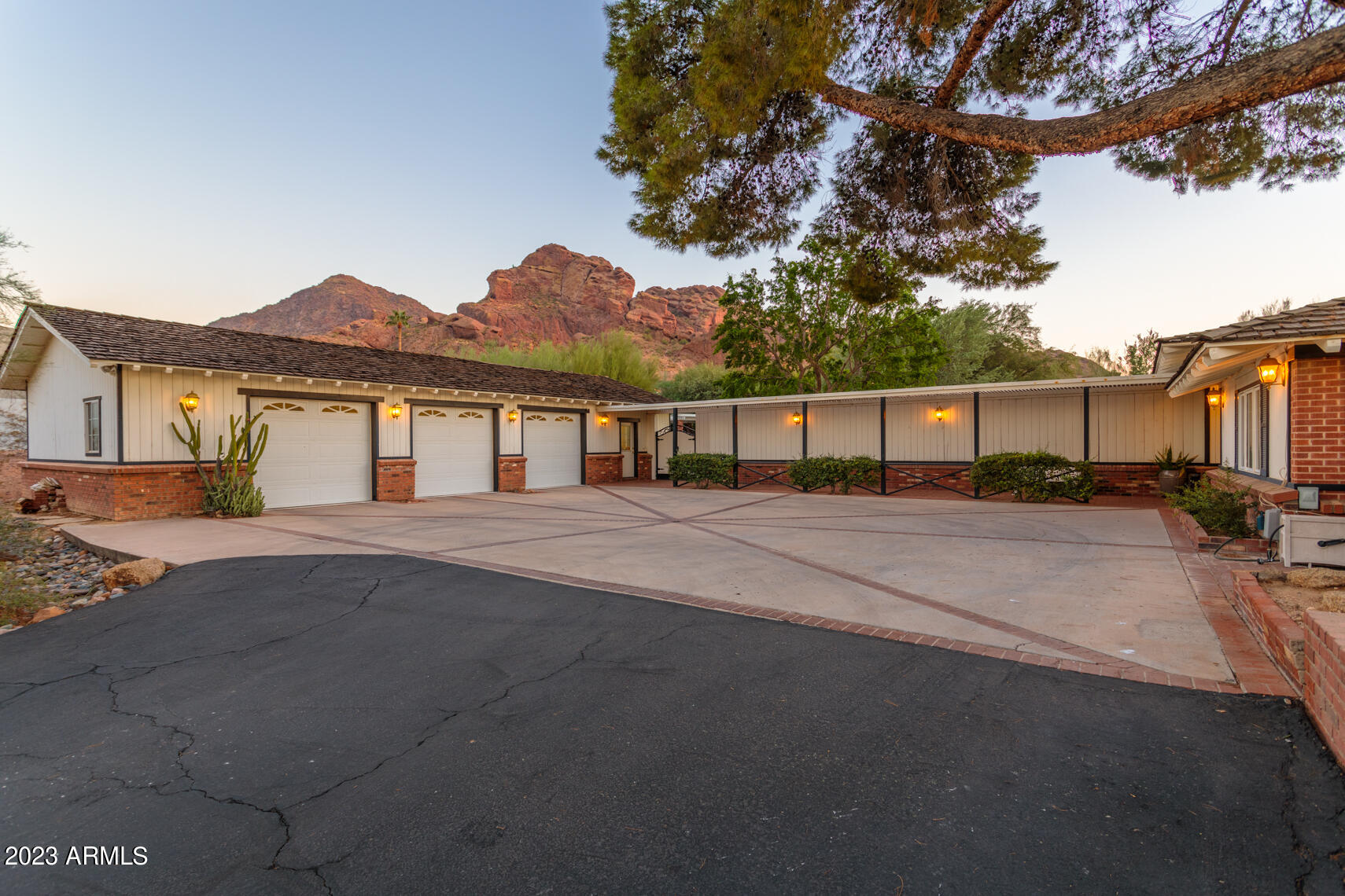 HACIENDA ESTATES - Residential
