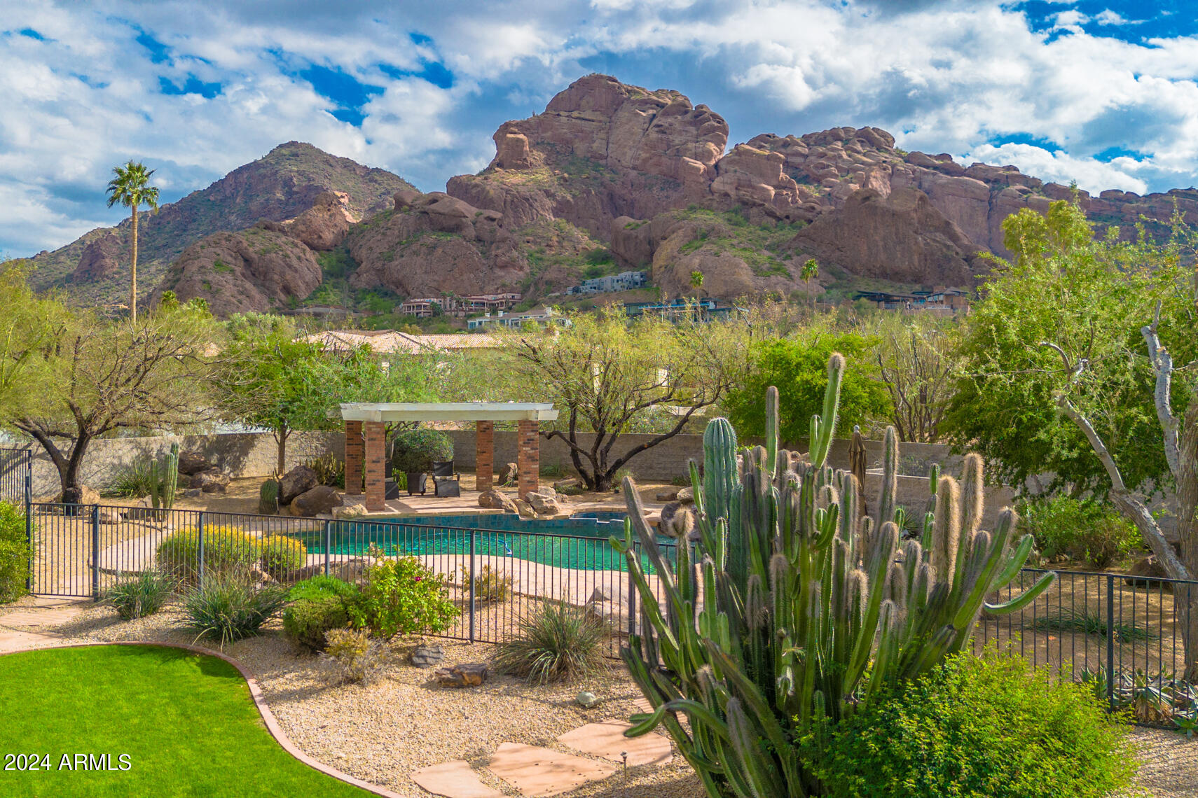 HACIENDA ESTATES - Residential