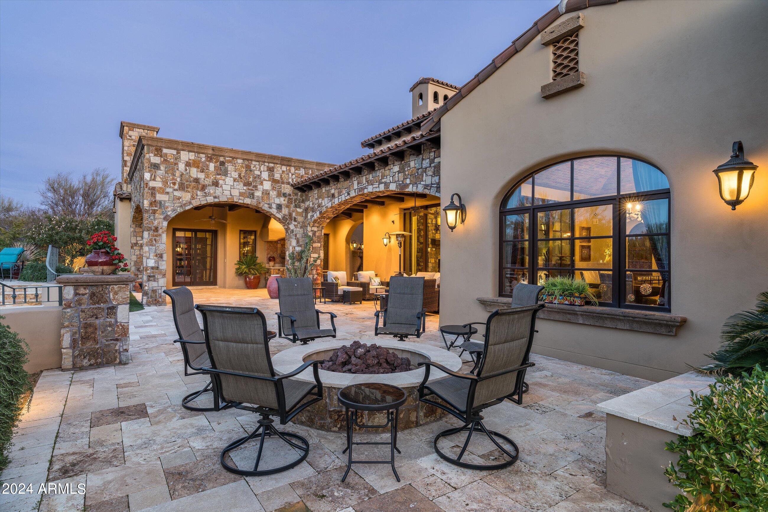 WHISPER ROCK - Residential