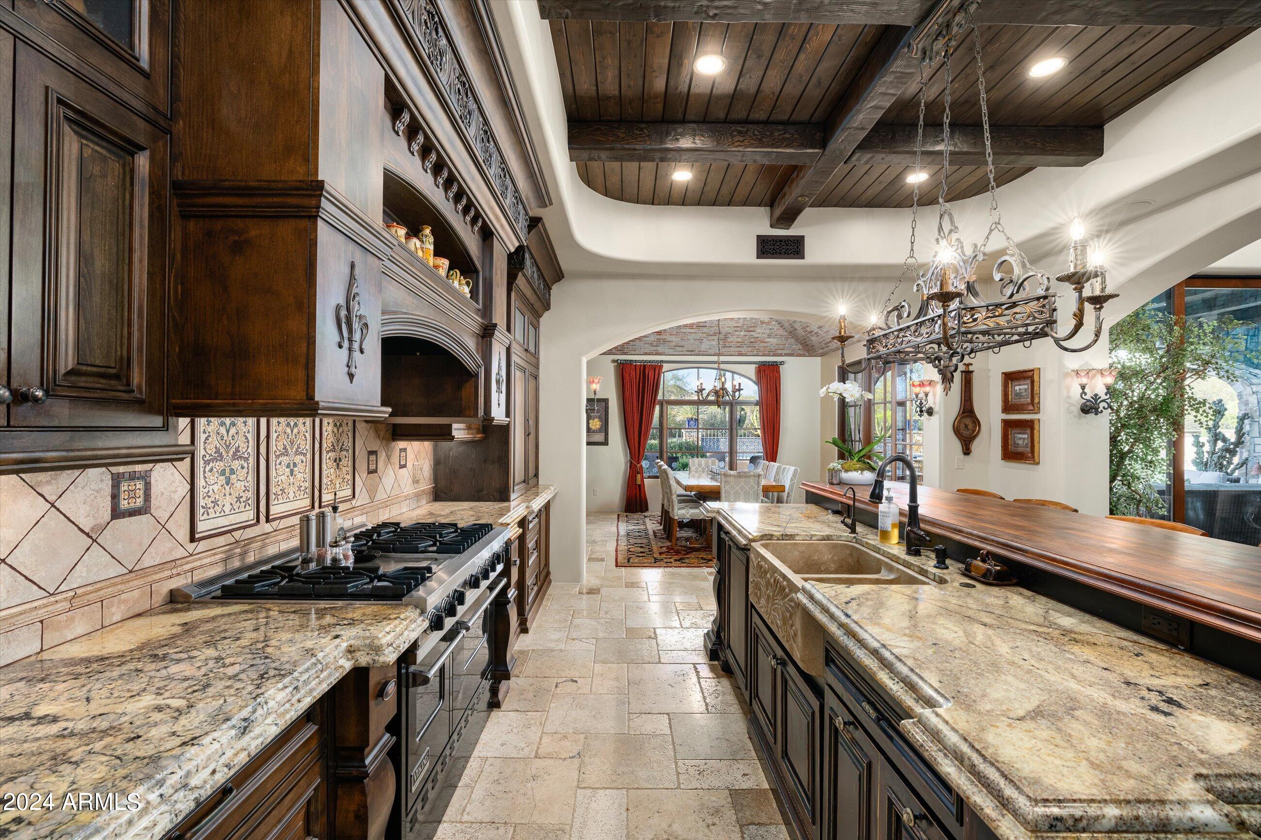 WHISPER ROCK - Residential