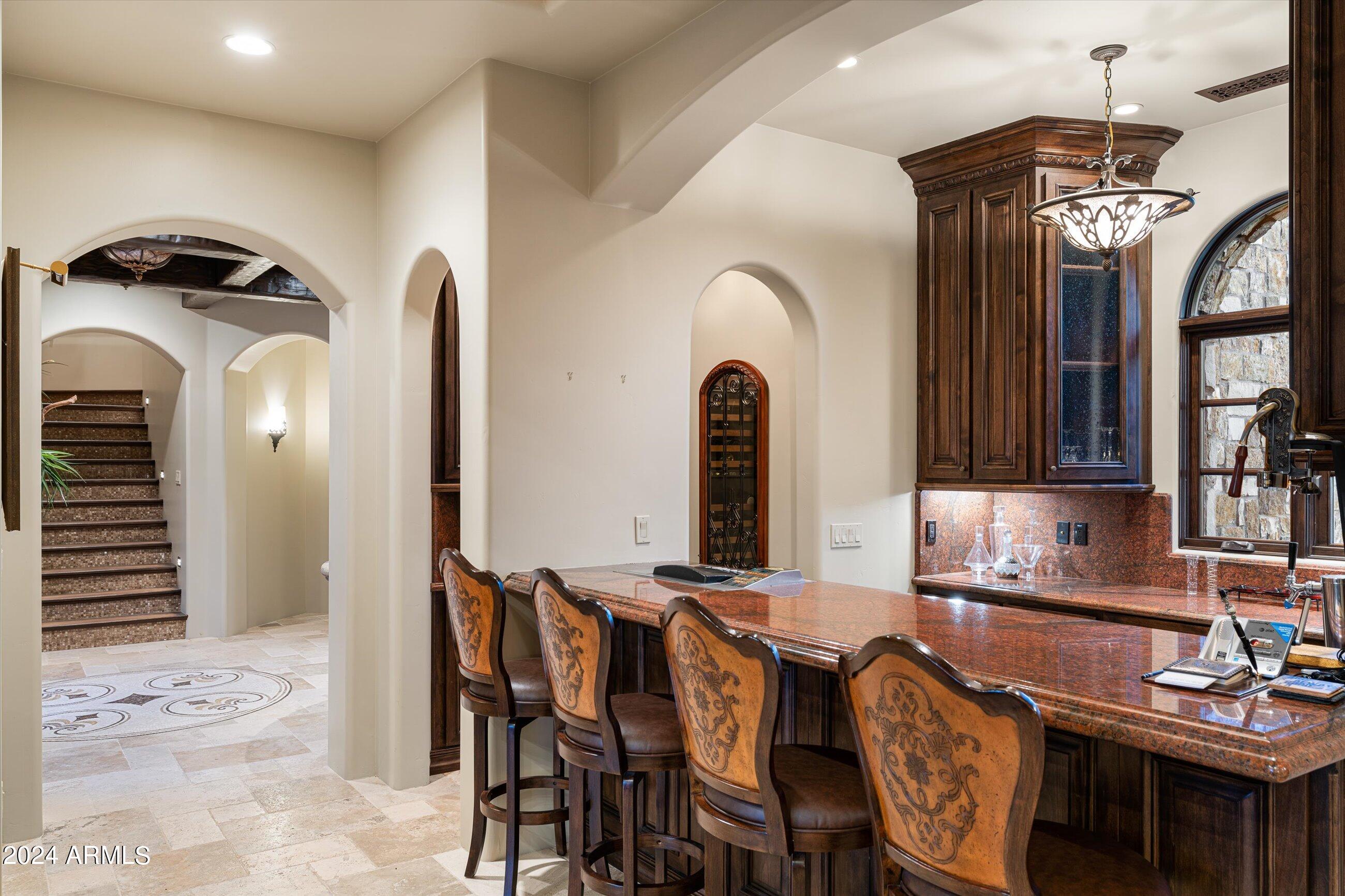 WHISPER ROCK - Residential