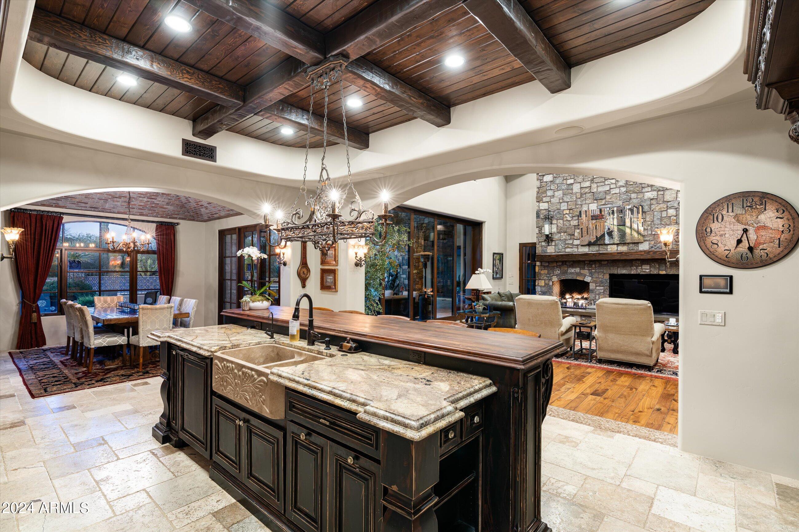 WHISPER ROCK - Residential
