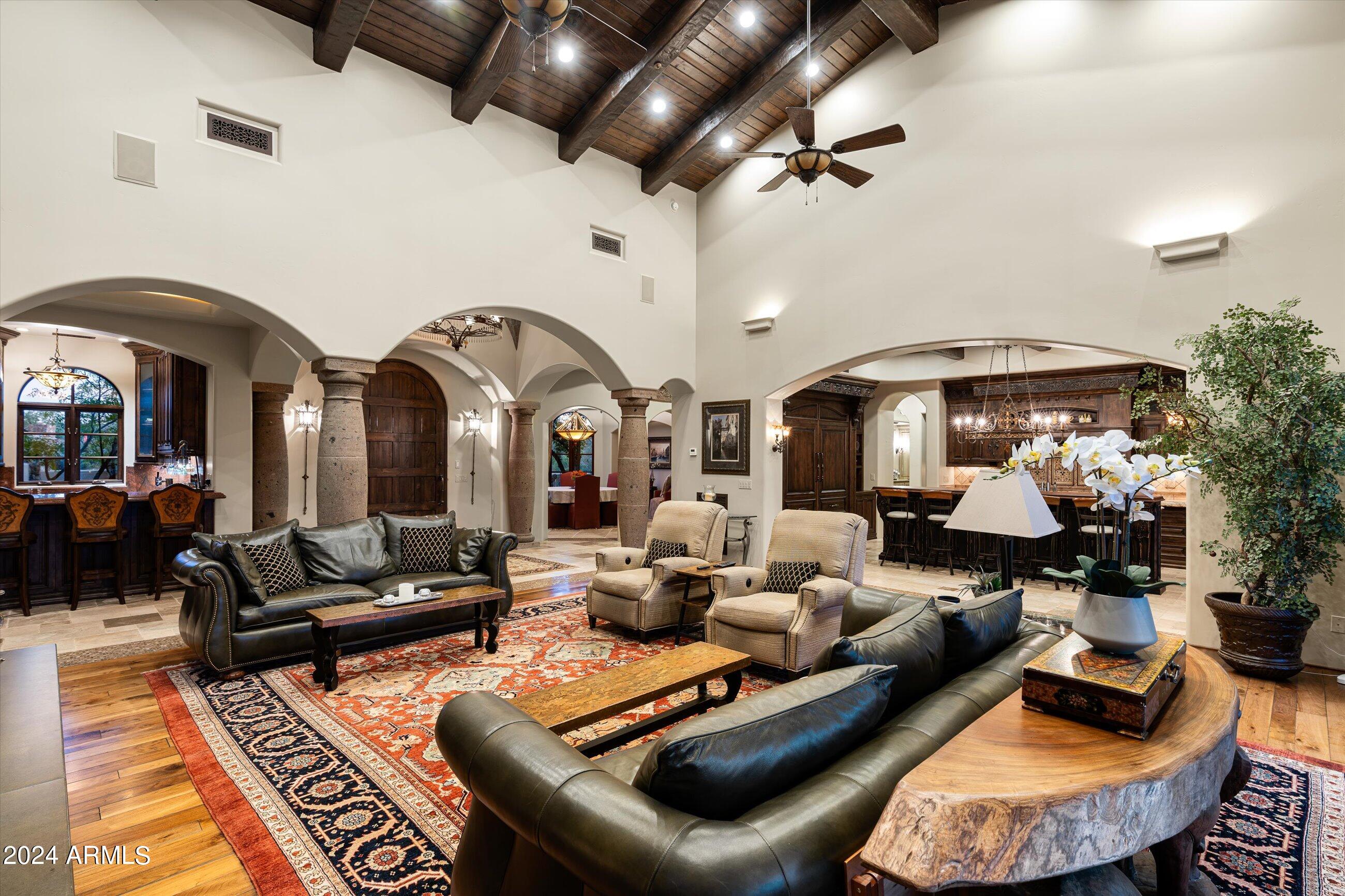 WHISPER ROCK - Residential