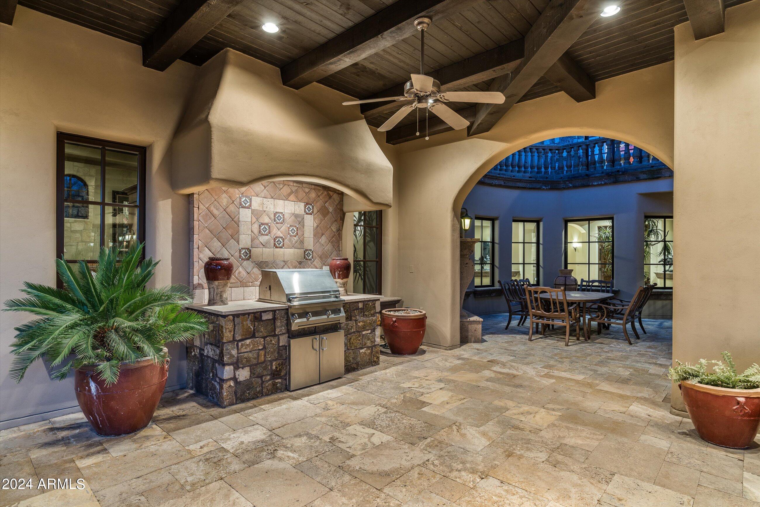 WHISPER ROCK - Residential