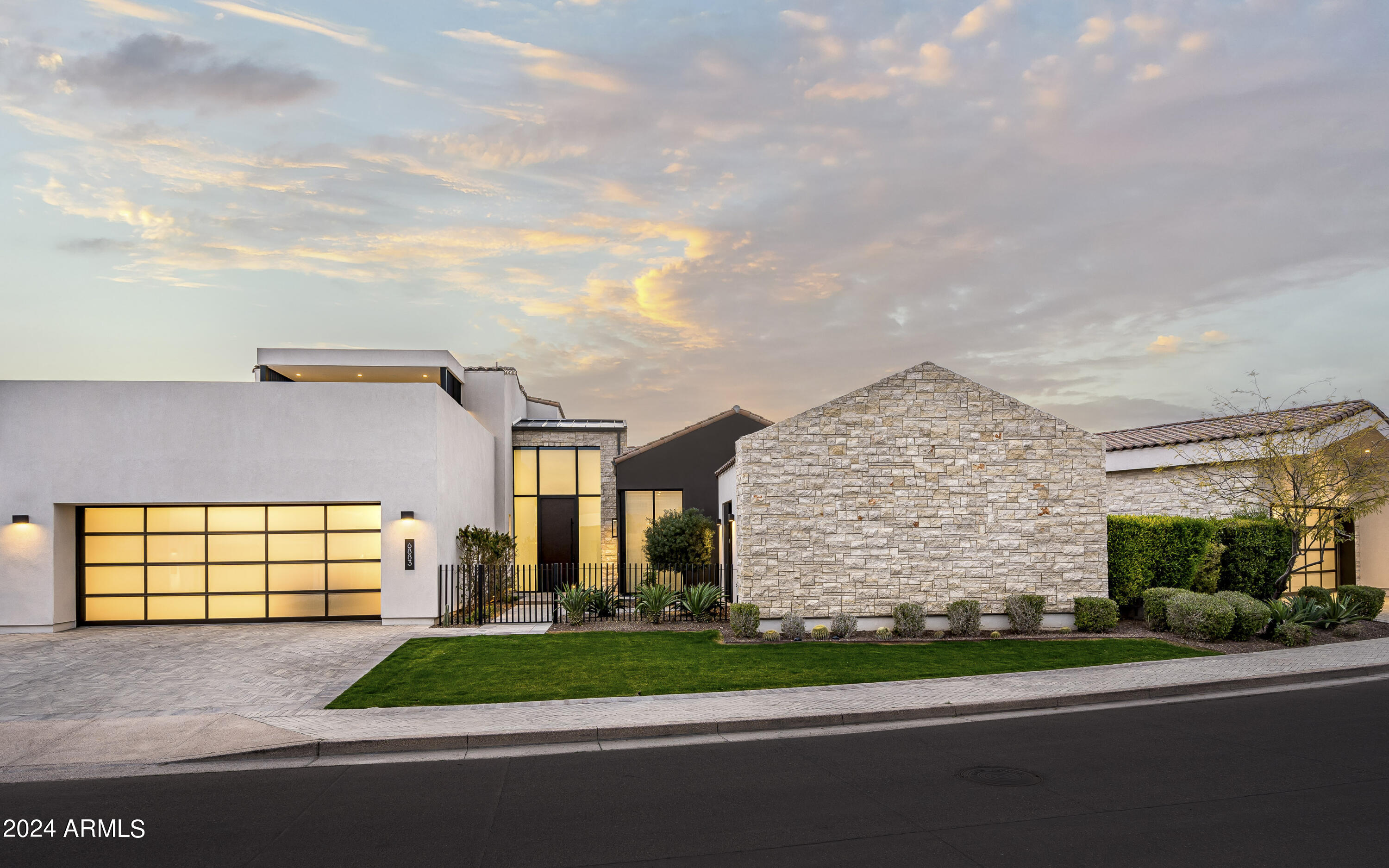 RITZ-CARLTON PARCEL B - Residential