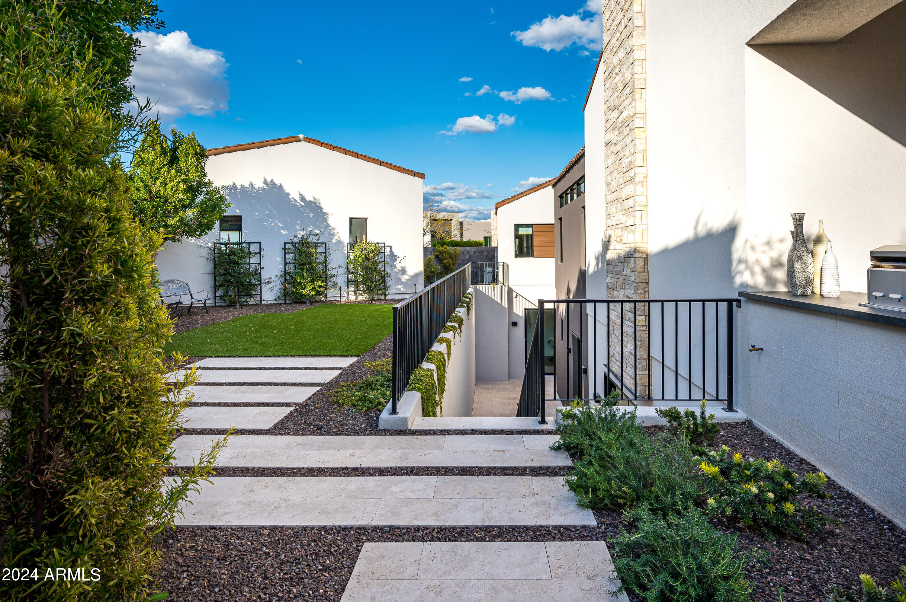 RITZ-CARLTON PARCEL B - Residential
