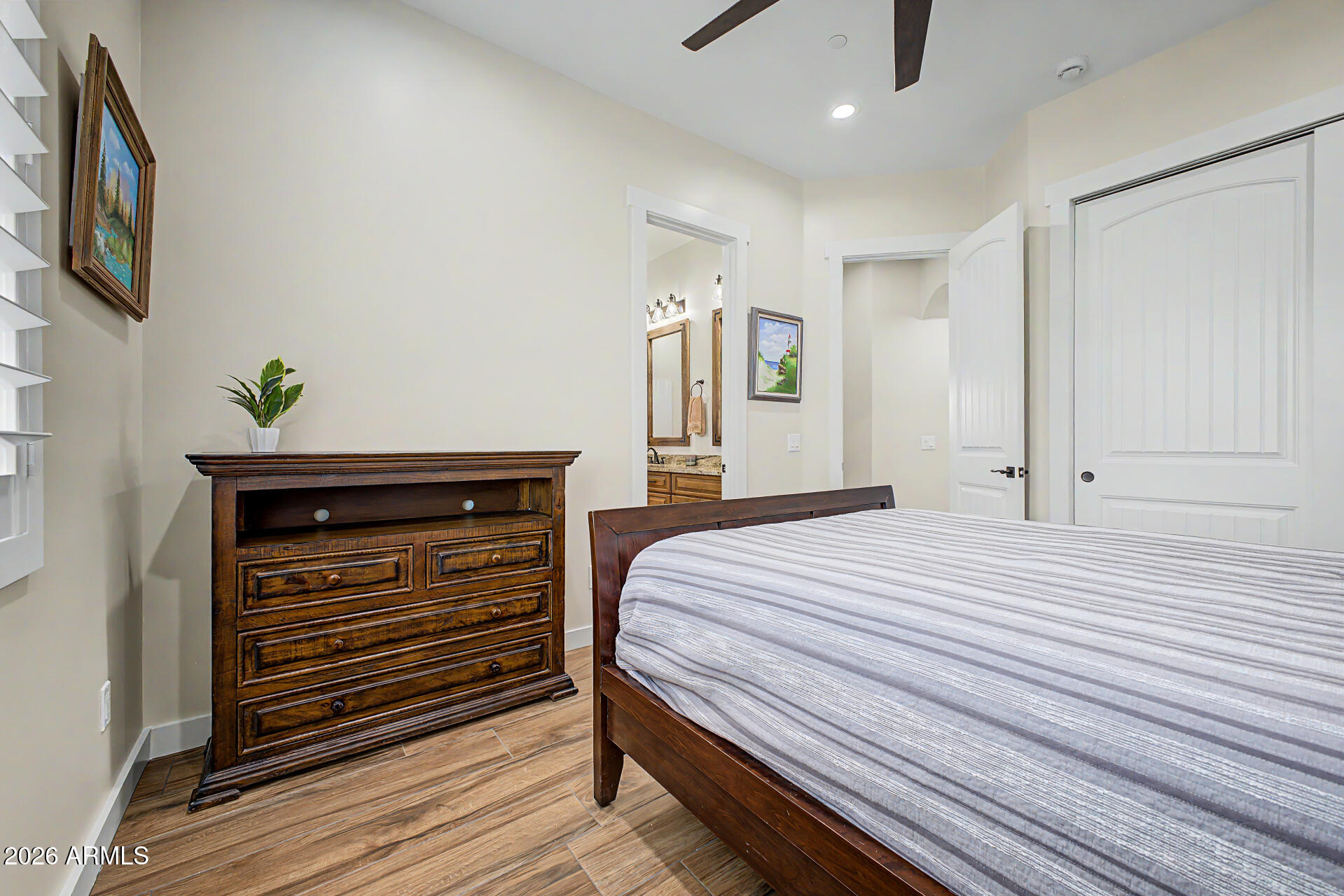 SAGUARO VIEW - Residential
