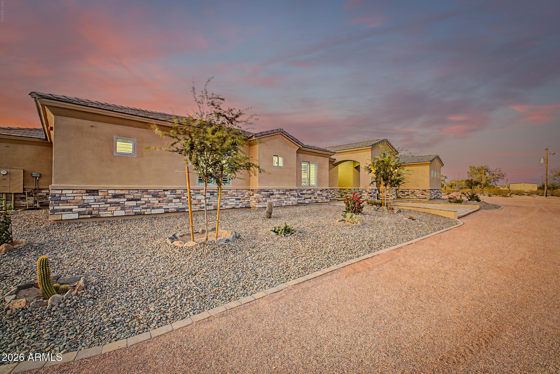 SAGUARO VIEW - Residential
