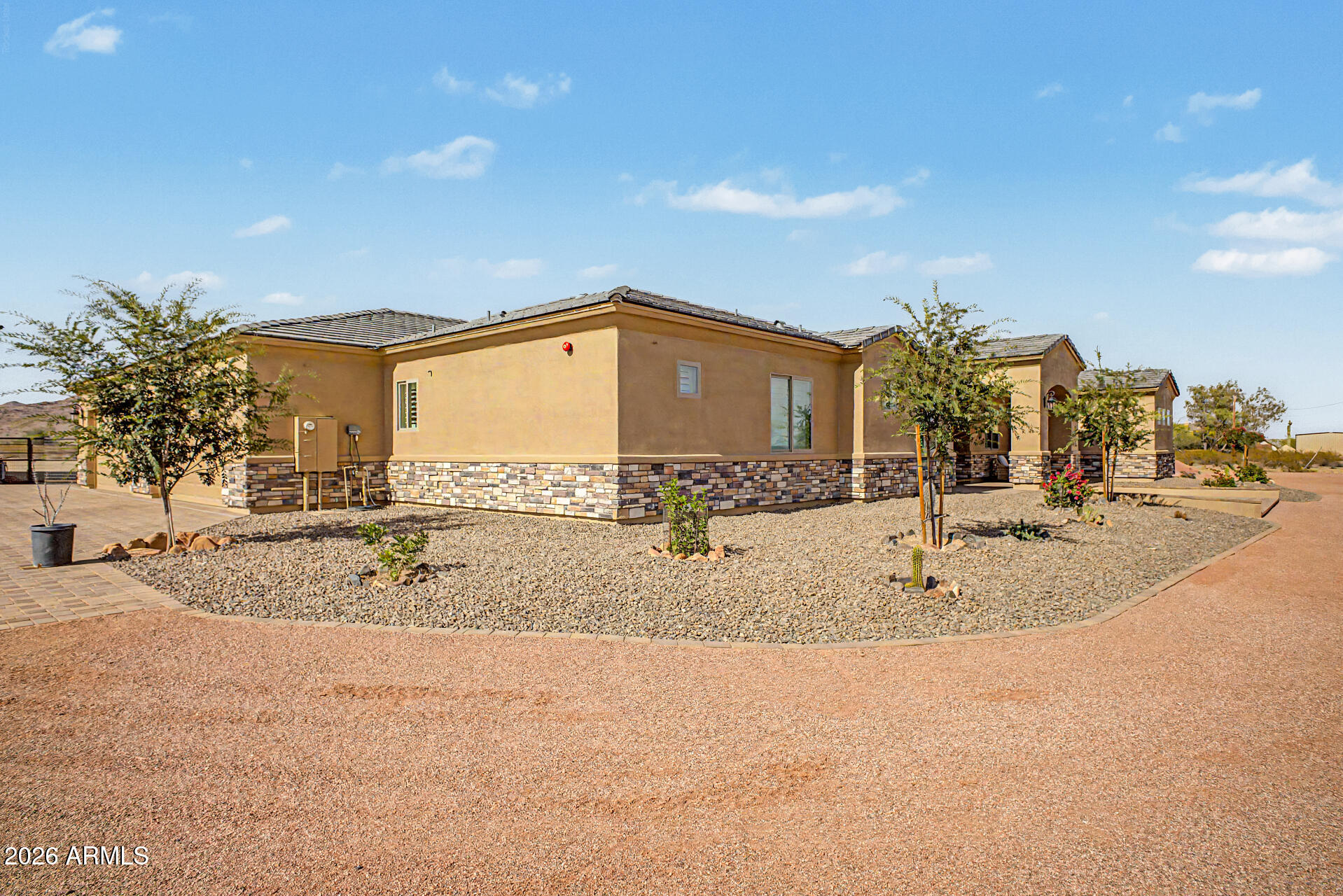 SAGUARO VIEW - Residential