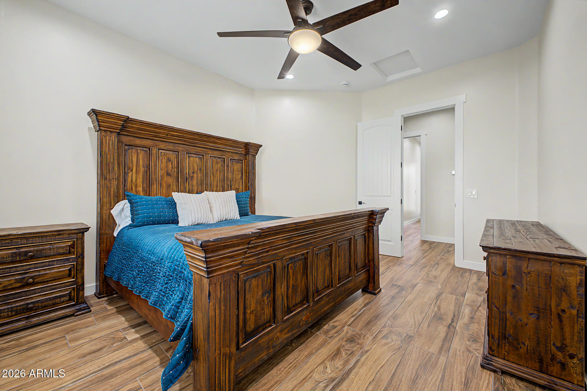 SAGUARO VIEW - Residential