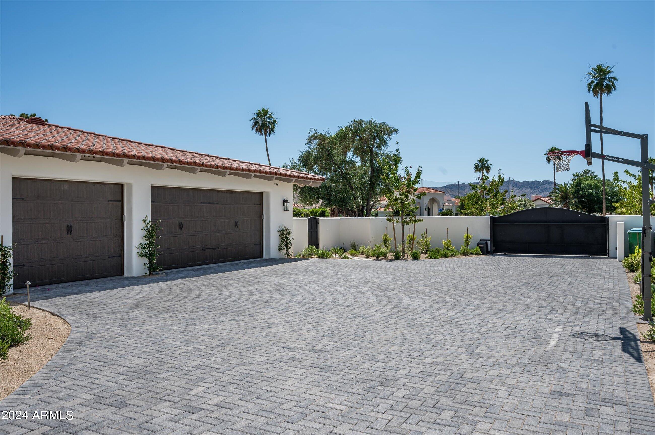 CAMELBACK COUNTRY ESTATES UNIT 1 - Residential