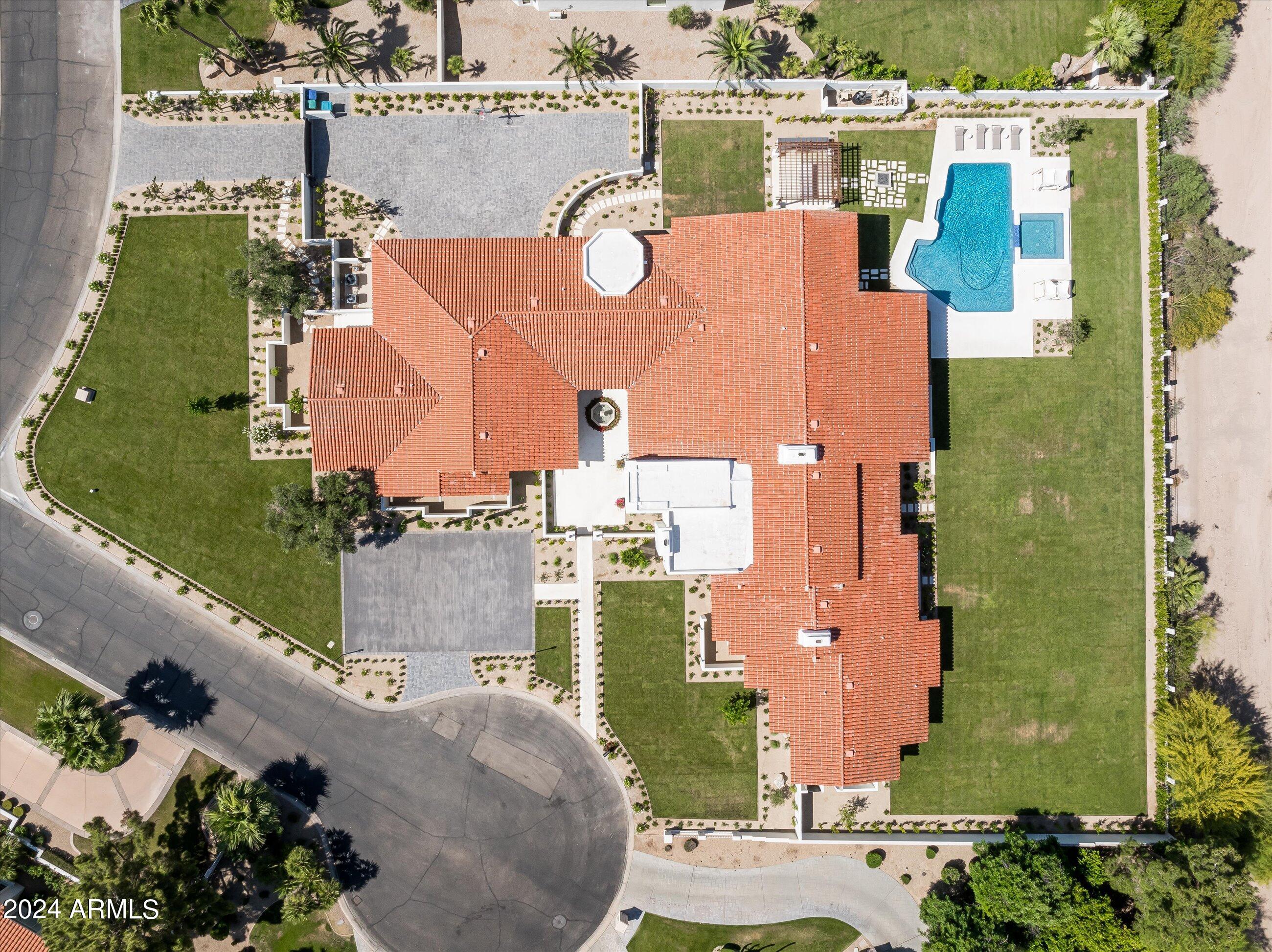 CAMELBACK COUNTRY ESTATES UNIT 1 - Residential