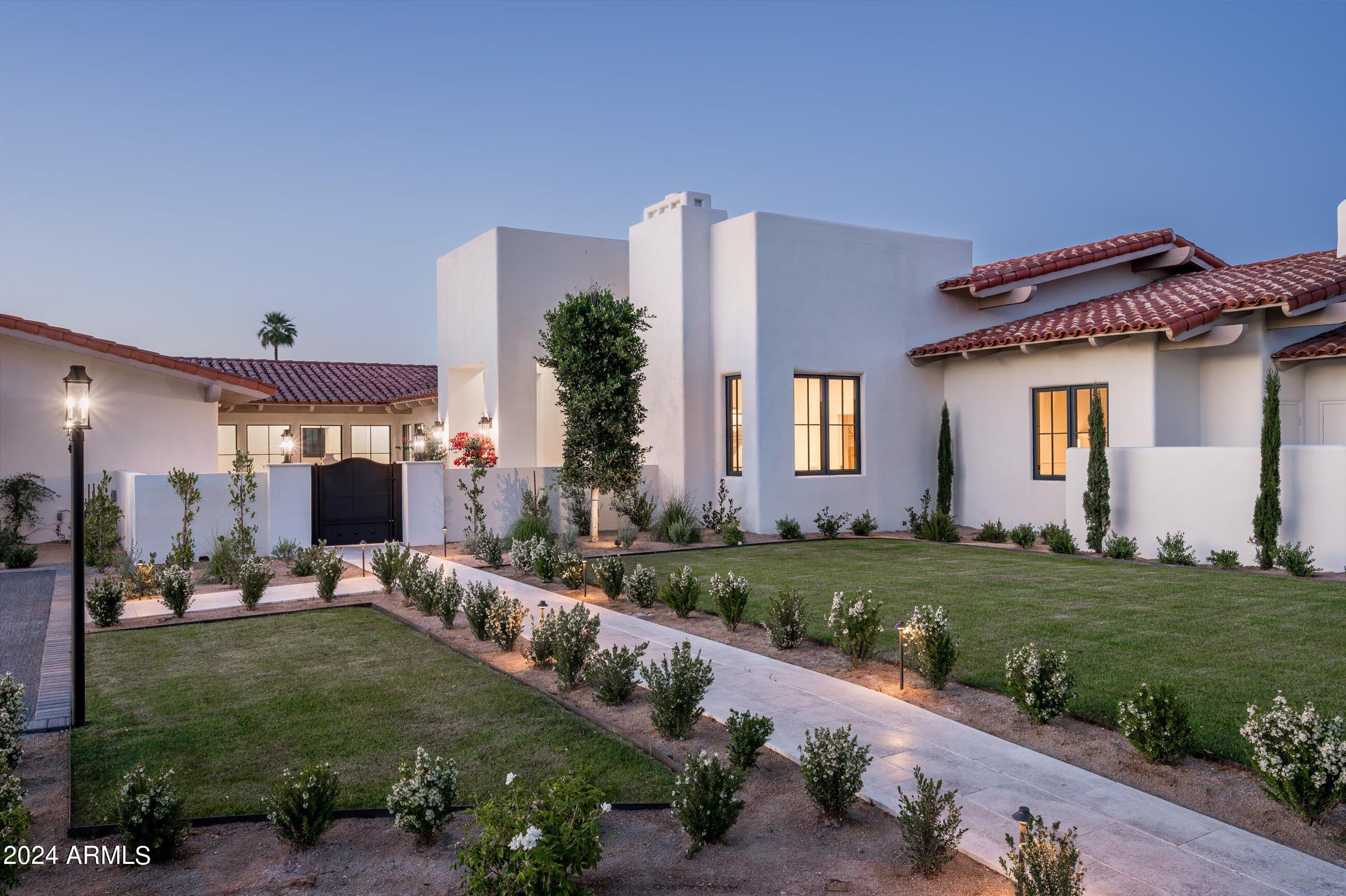 CAMELBACK COUNTRY ESTATES UNIT 1 - Residential