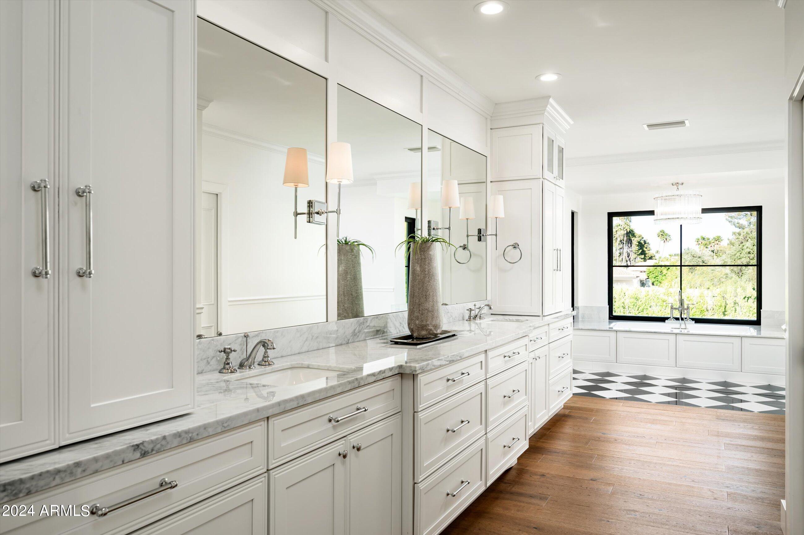 CAMELBACK COUNTRY ESTATES UNIT 1 - Residential