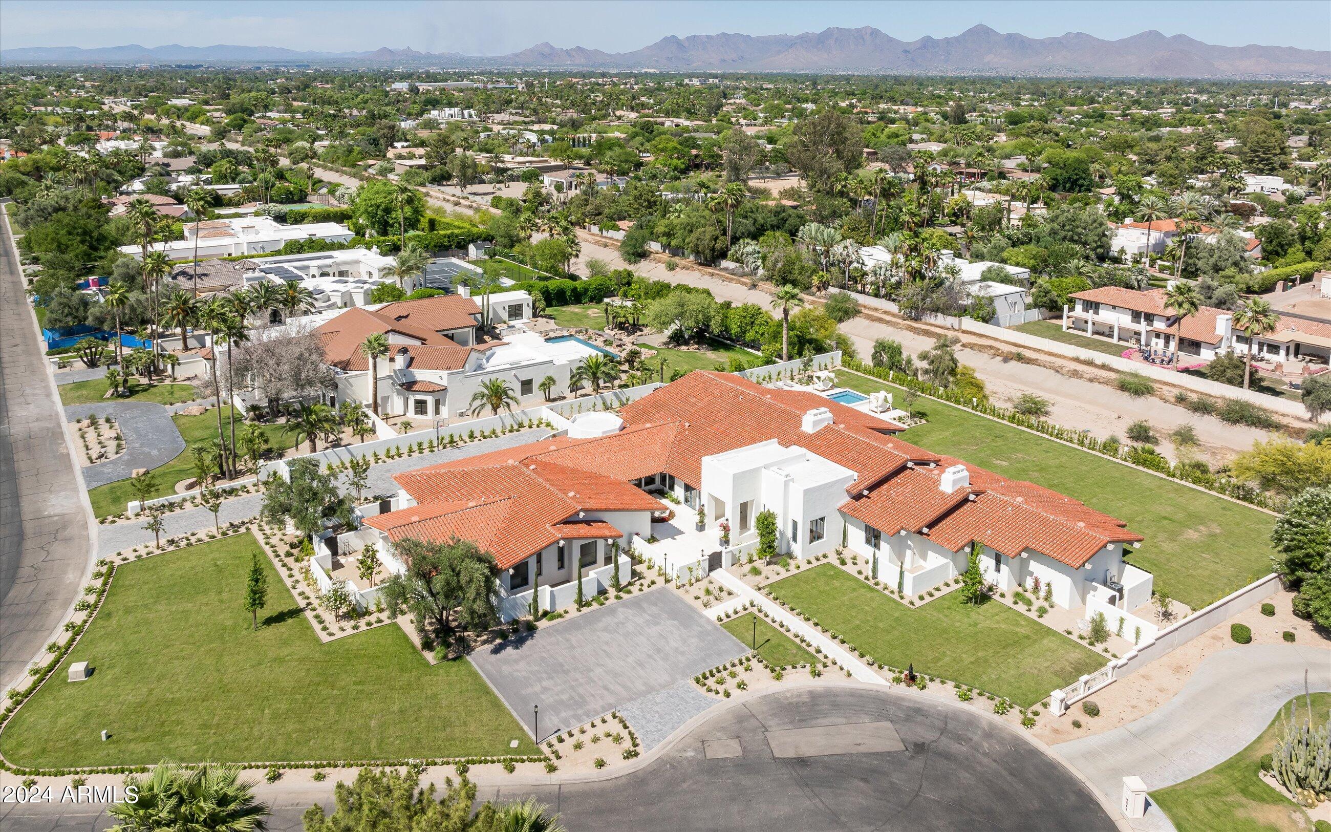 CAMELBACK COUNTRY ESTATES UNIT 1 - Residential