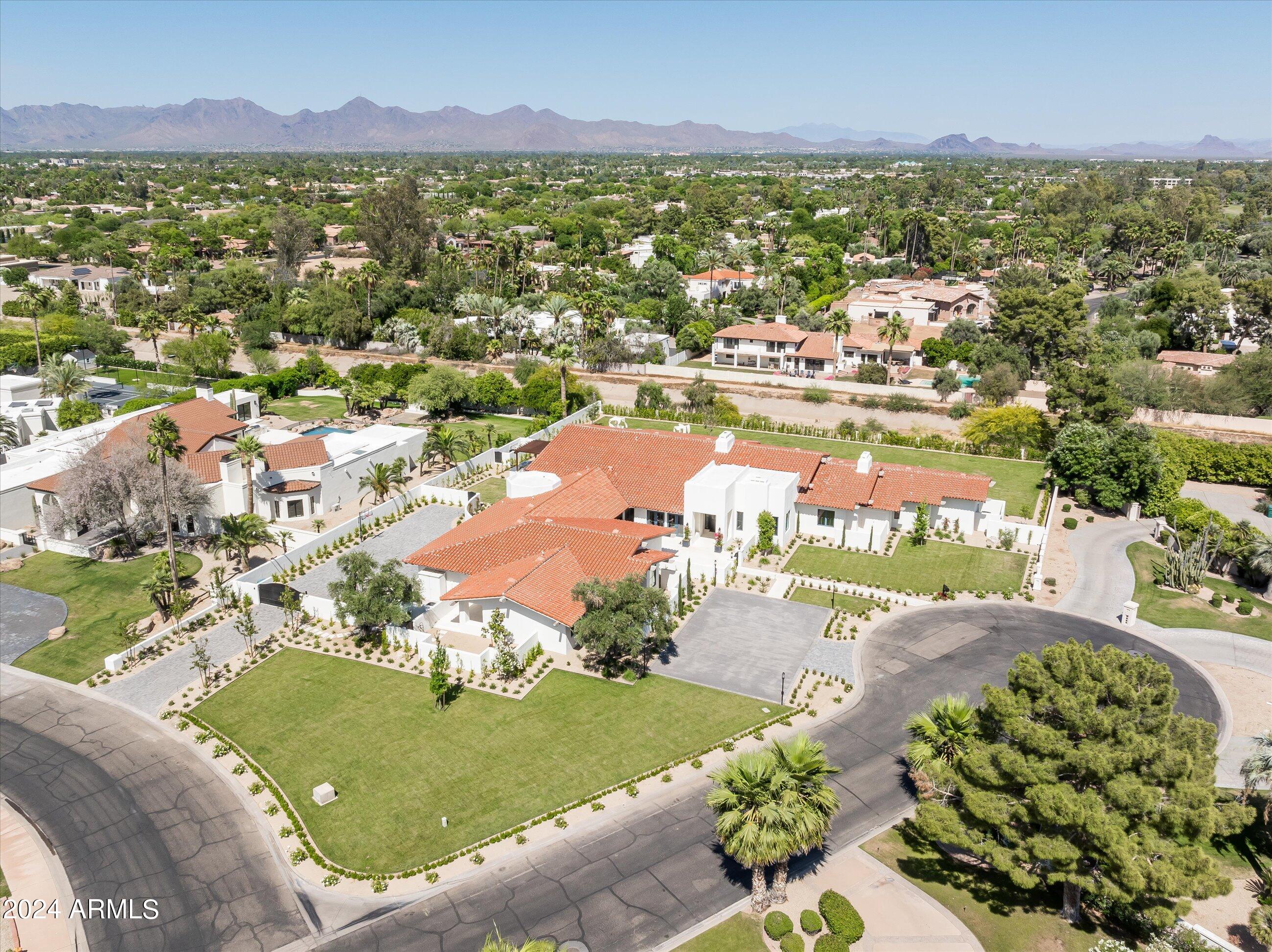 CAMELBACK COUNTRY ESTATES UNIT 1 - Residential