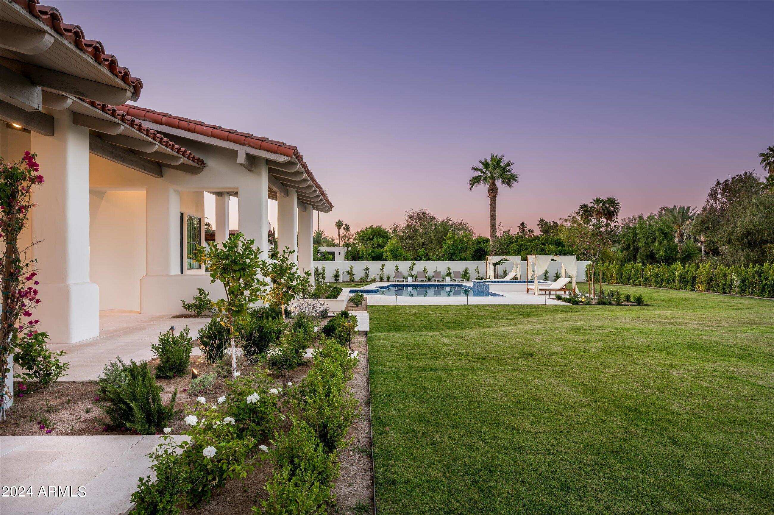 CAMELBACK COUNTRY ESTATES UNIT 1 - Residential