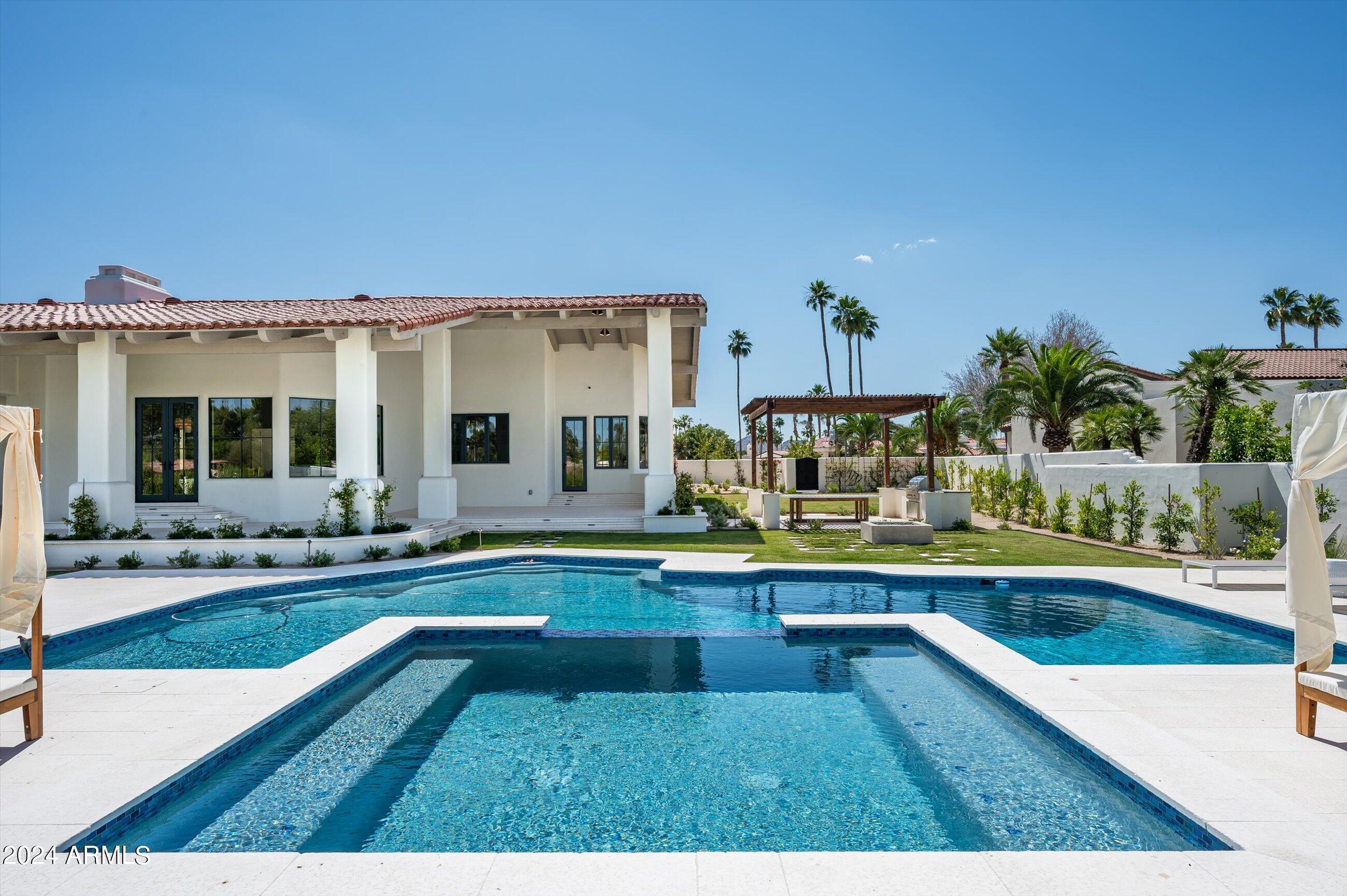 CAMELBACK COUNTRY ESTATES UNIT 1 - Residential