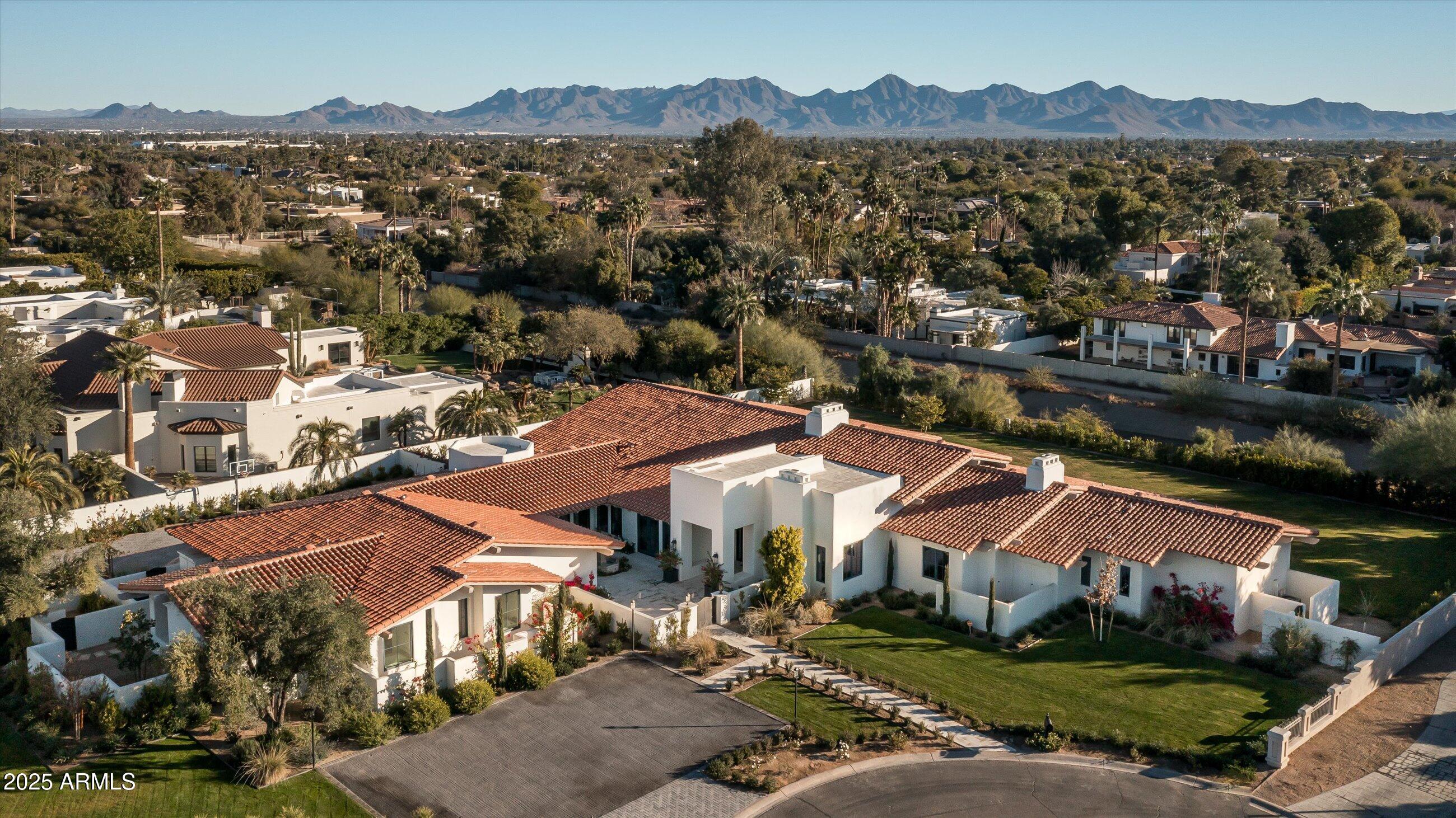 CAMELBACK COUNTRY ESTATES UNIT 1 - Residential