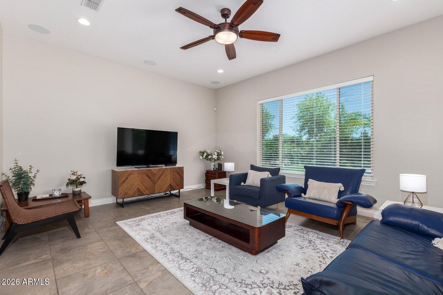 ESTATES AT VELVENDO - Residential Lease