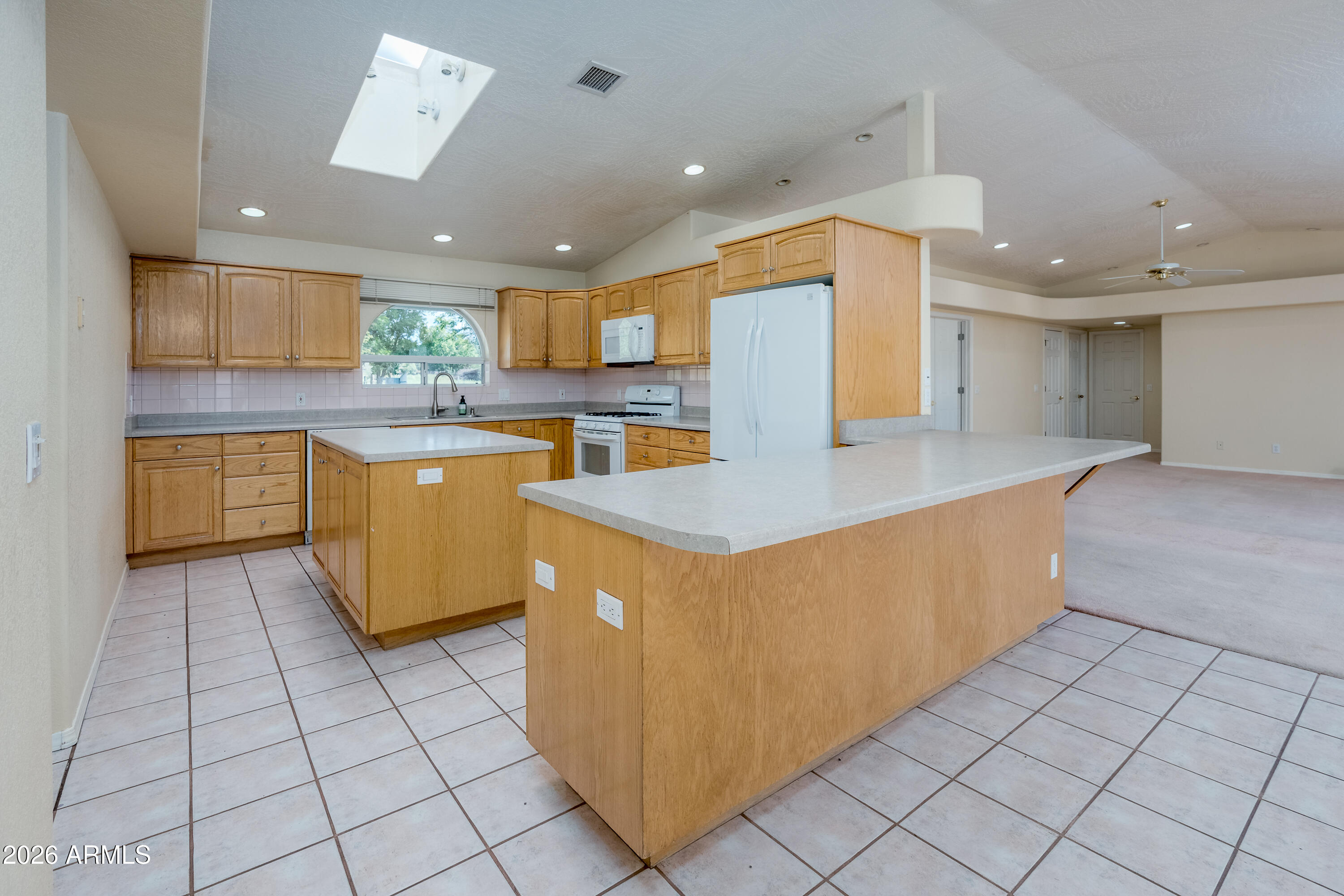 MEL GLO ESTATES - Residential