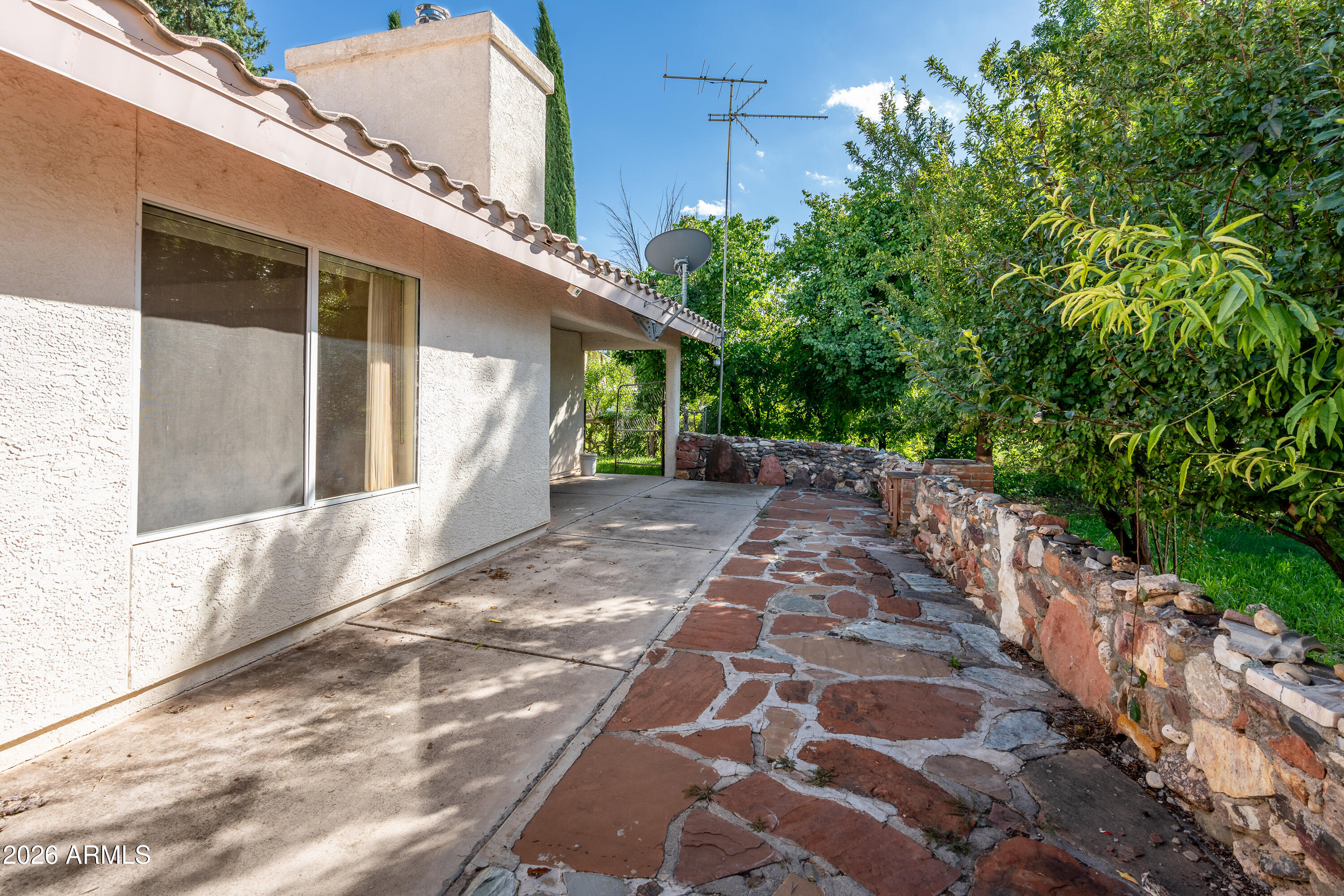 MEL GLO ESTATES - Residential
