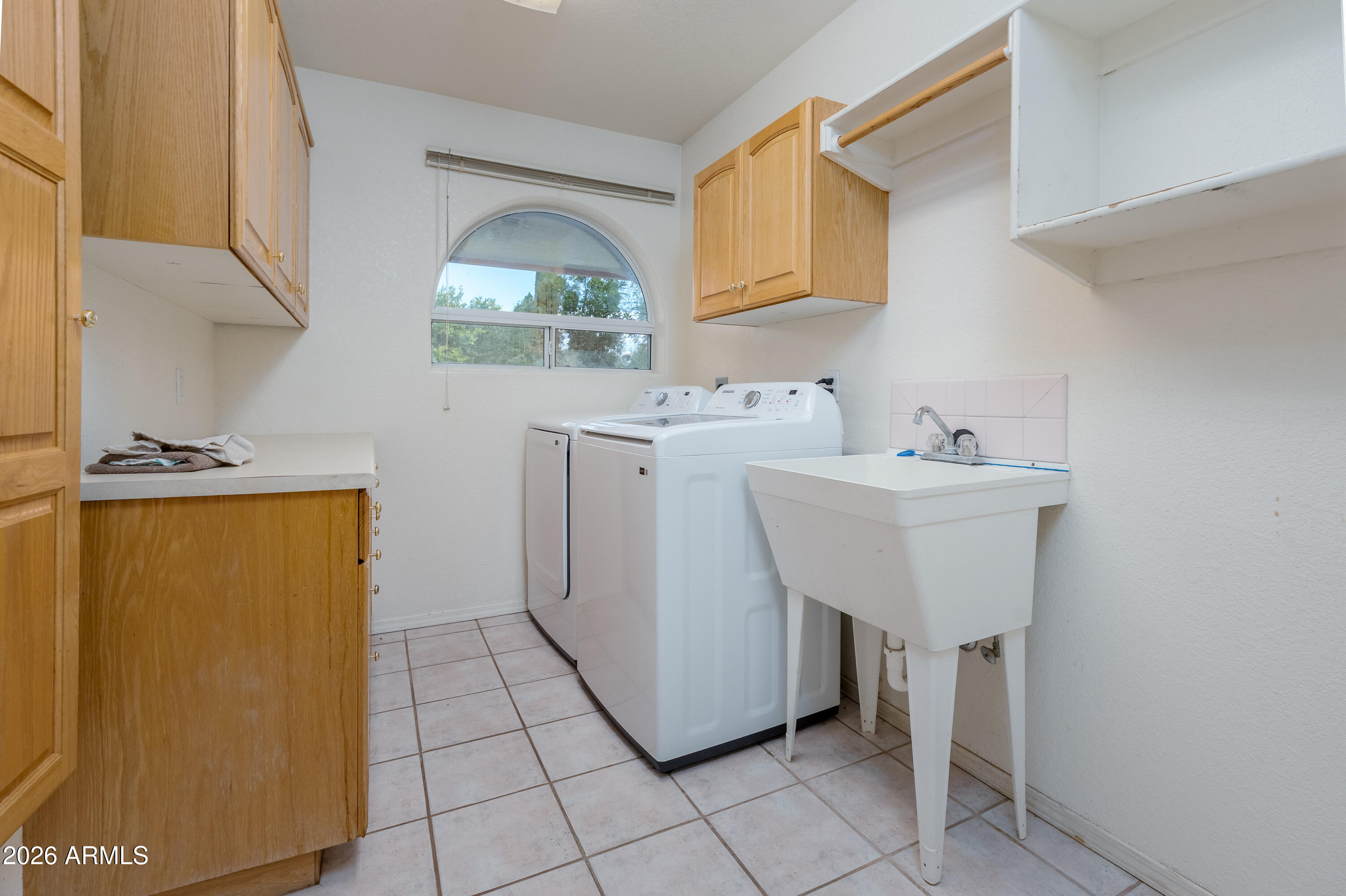 MEL GLO ESTATES - Residential