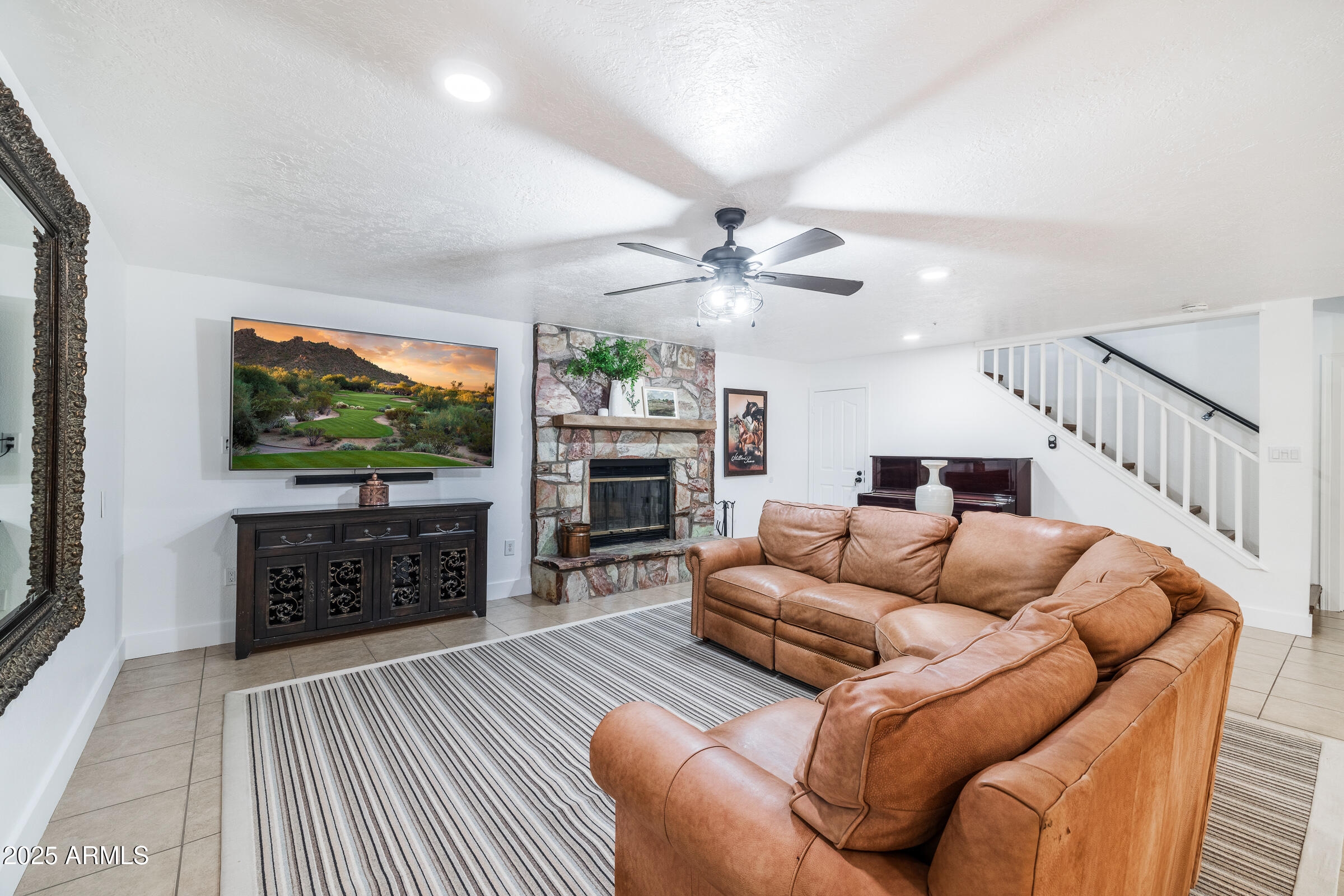 CUSTOM SCOTTSDALE RANCH - Residential