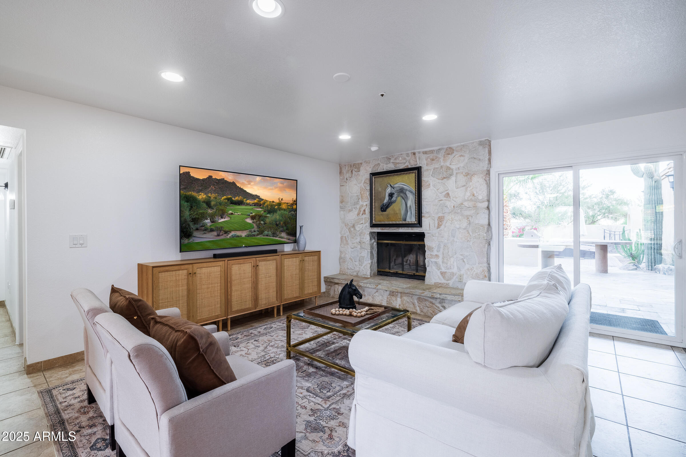 CUSTOM SCOTTSDALE RANCH - Residential
