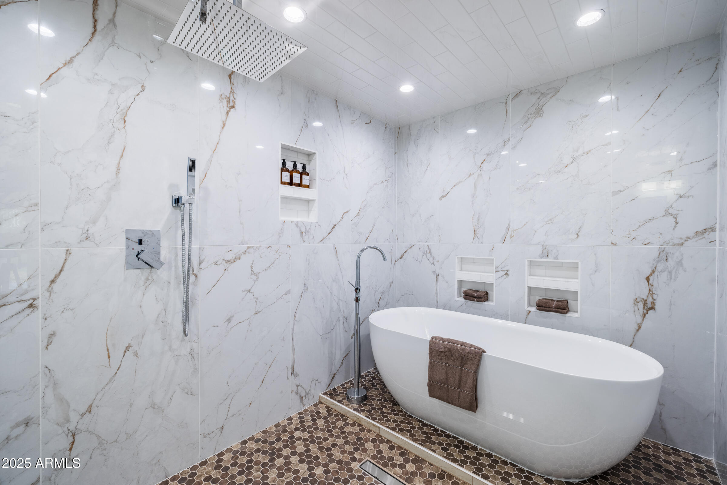CUSTOM SCOTTSDALE RANCH - Residential