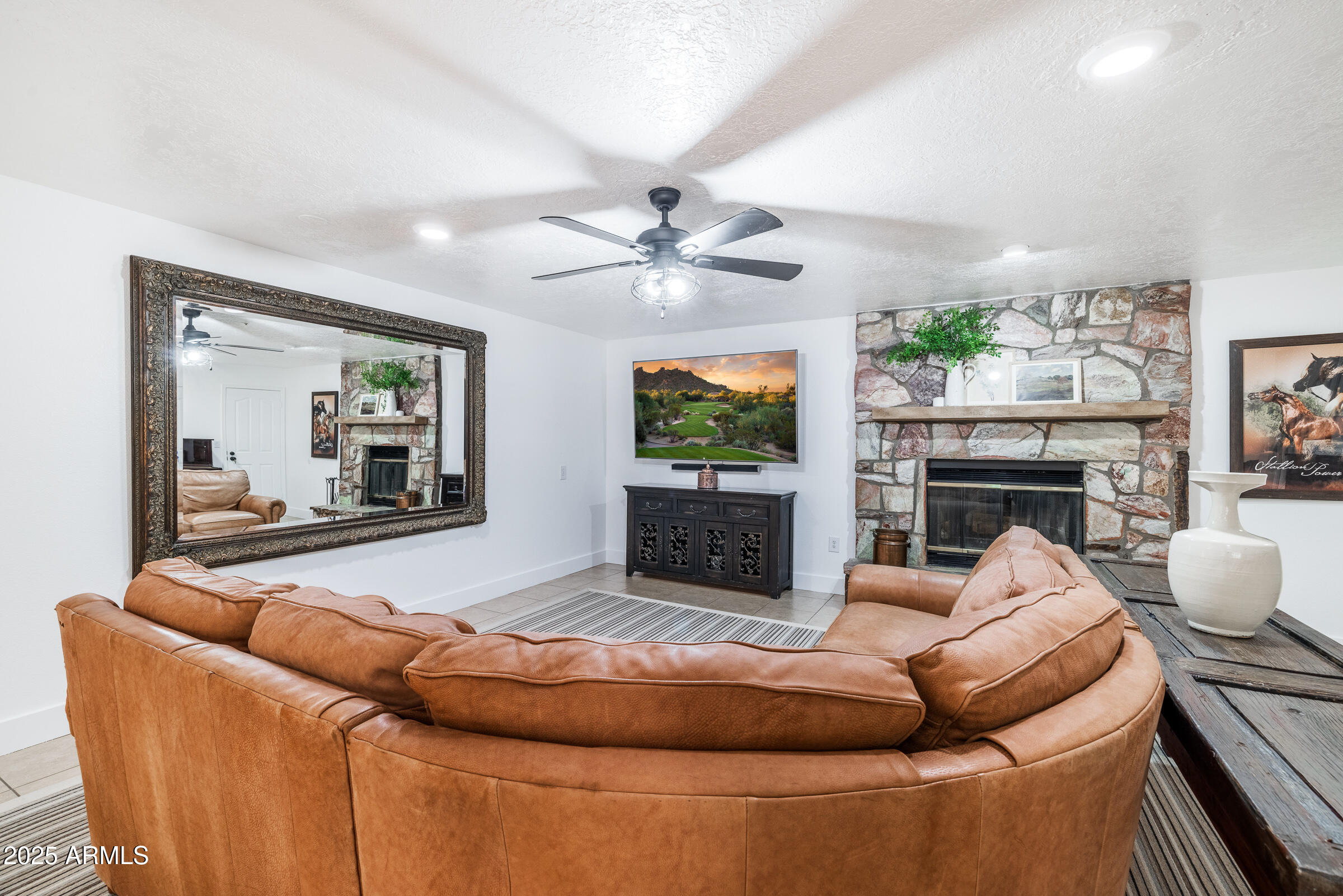 CUSTOM SCOTTSDALE RANCH - Residential