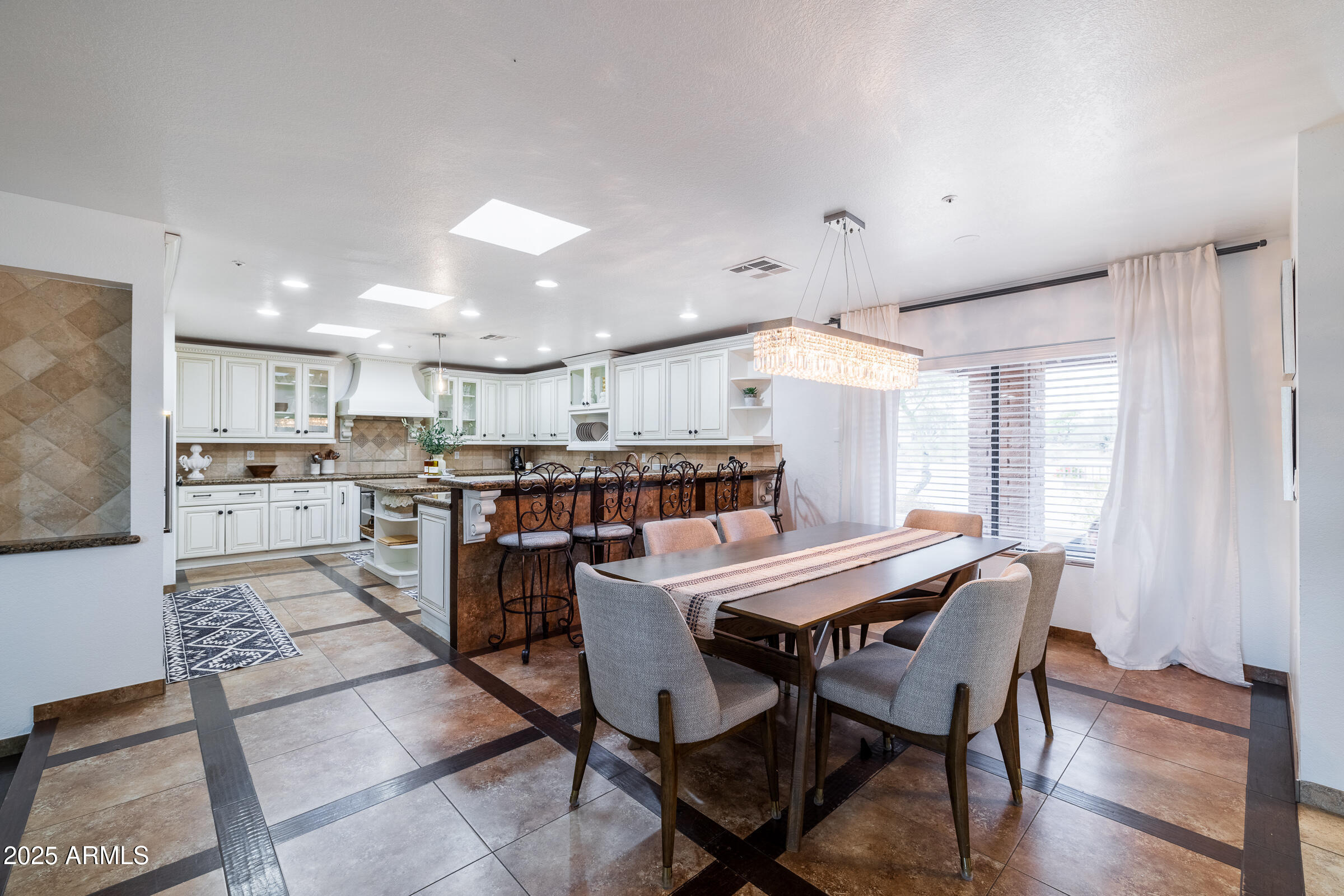 CUSTOM SCOTTSDALE RANCH - Residential
