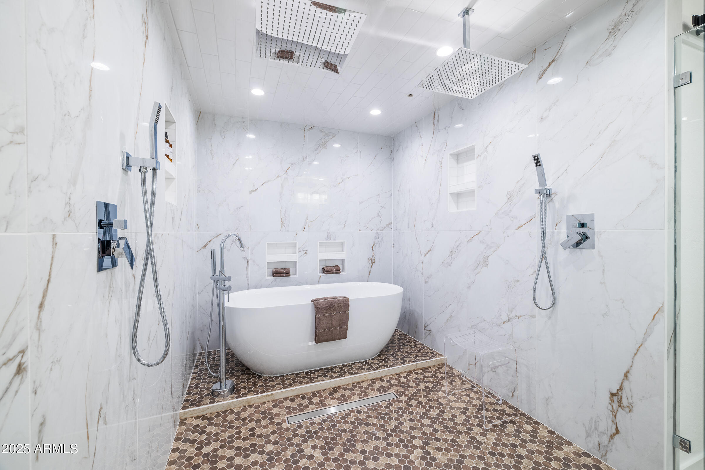 CUSTOM SCOTTSDALE RANCH - Residential