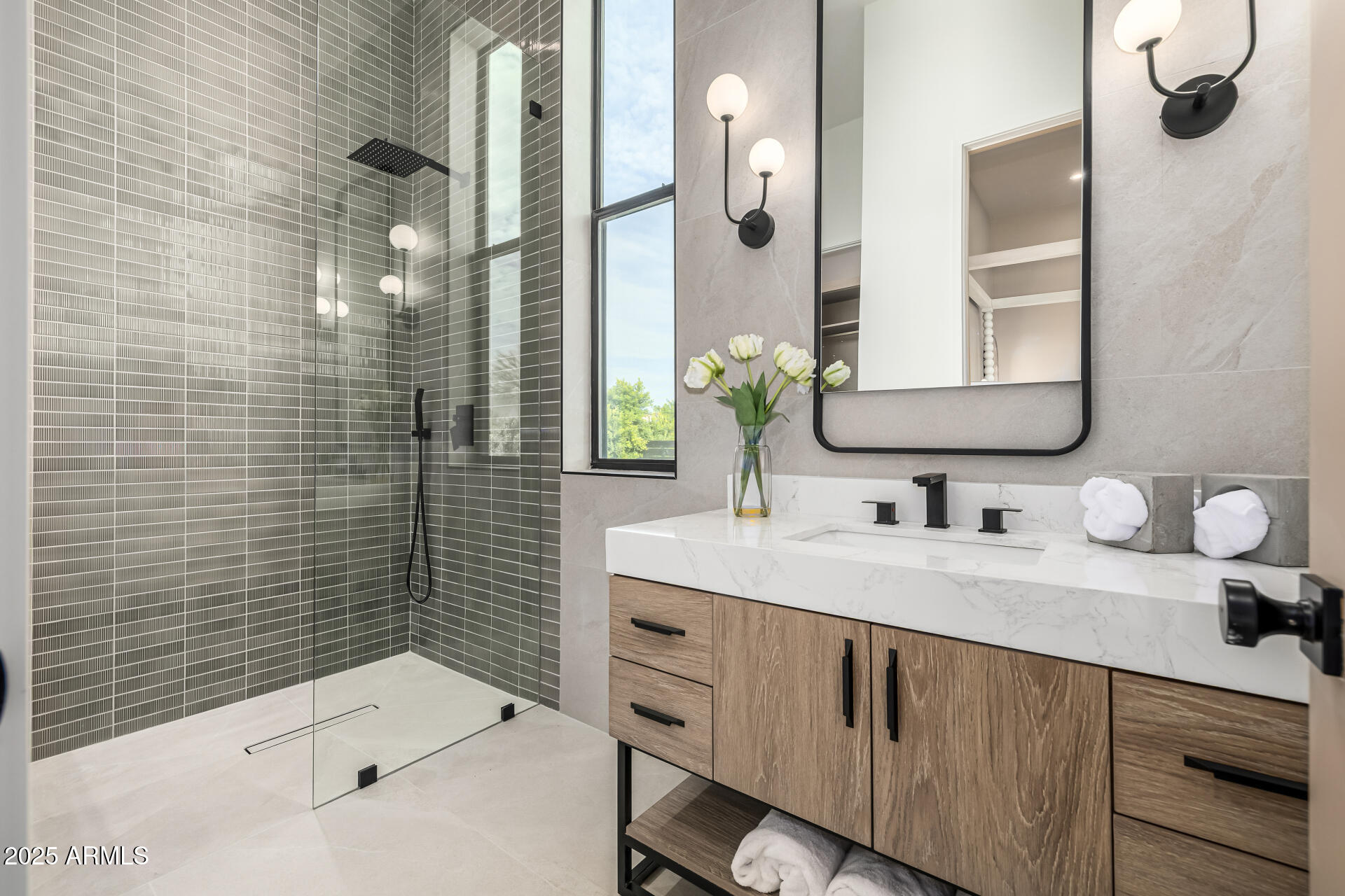 WHITE ESTATES AMD - Residential