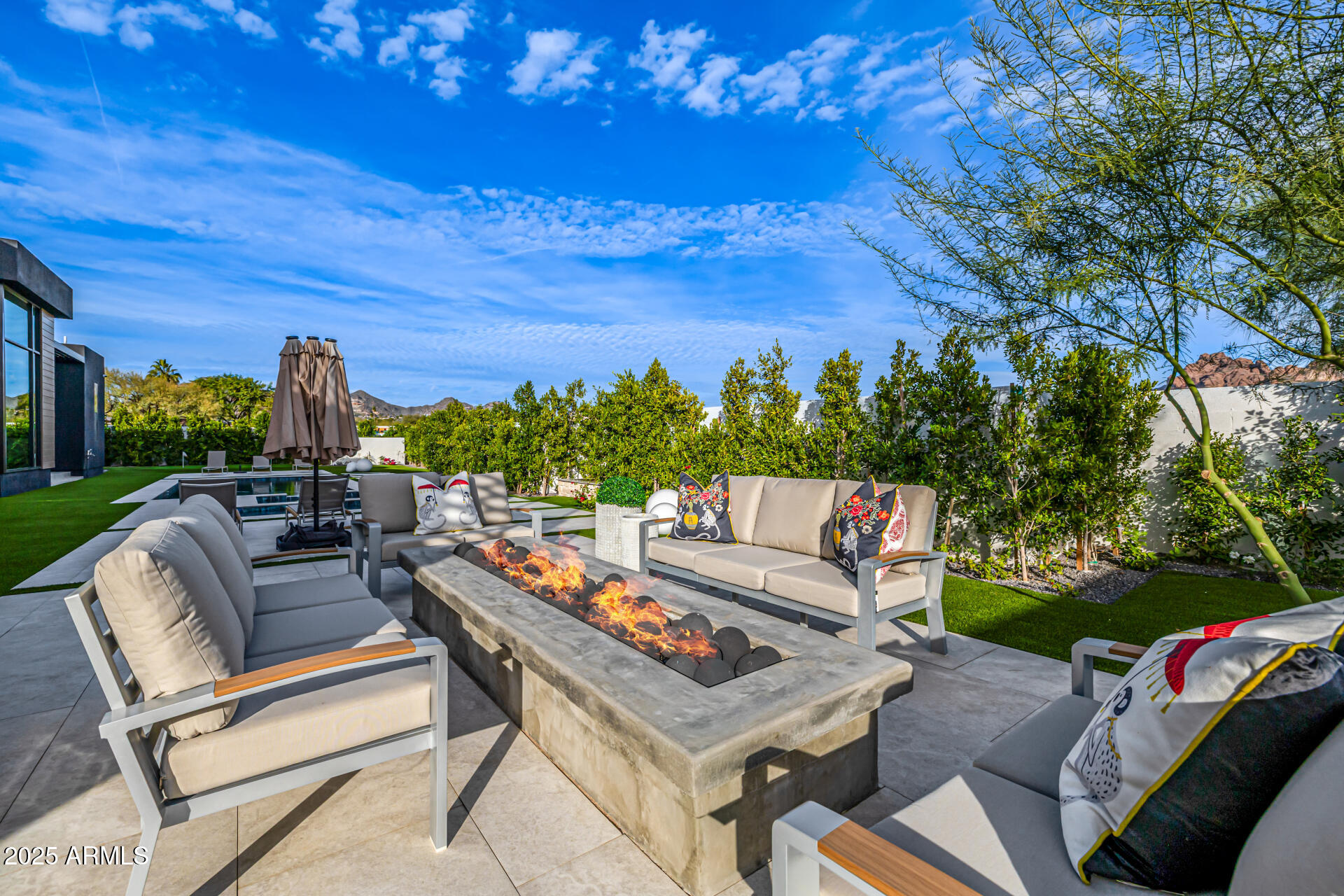 WHITE ESTATES AMD - Residential