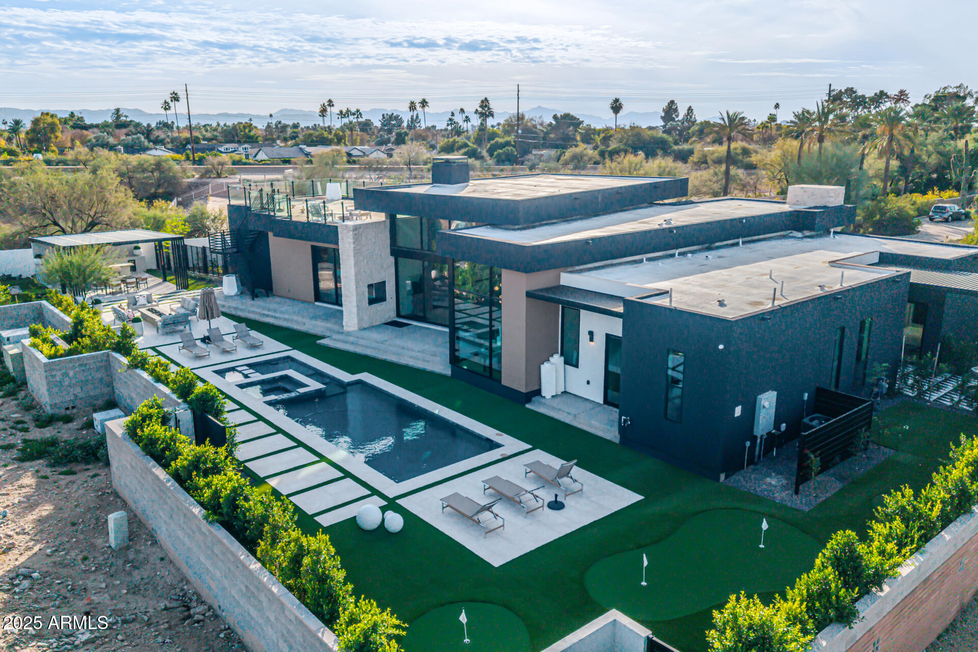 WHITE ESTATES AMD - Residential