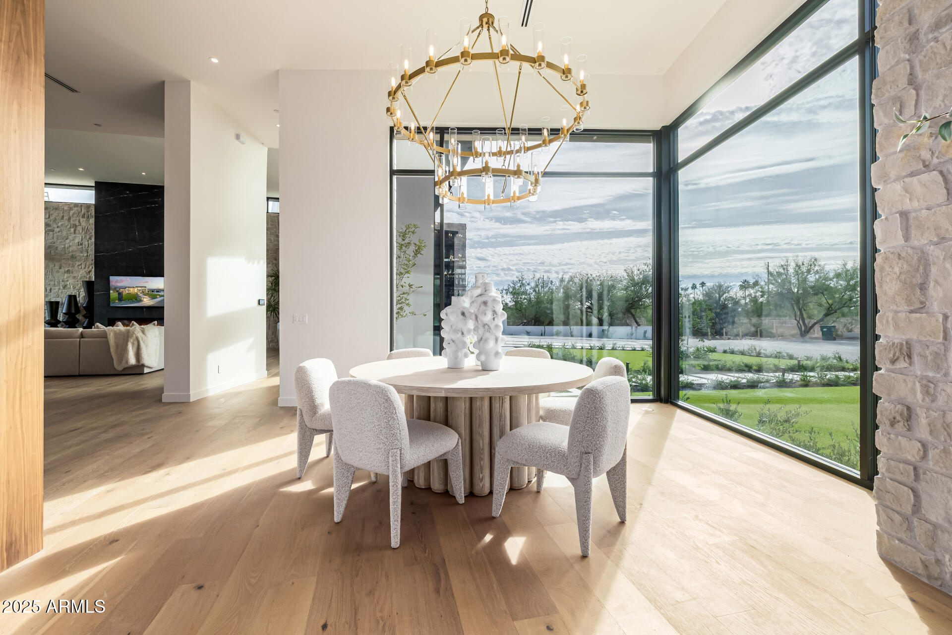 WHITE ESTATES AMD - Residential
